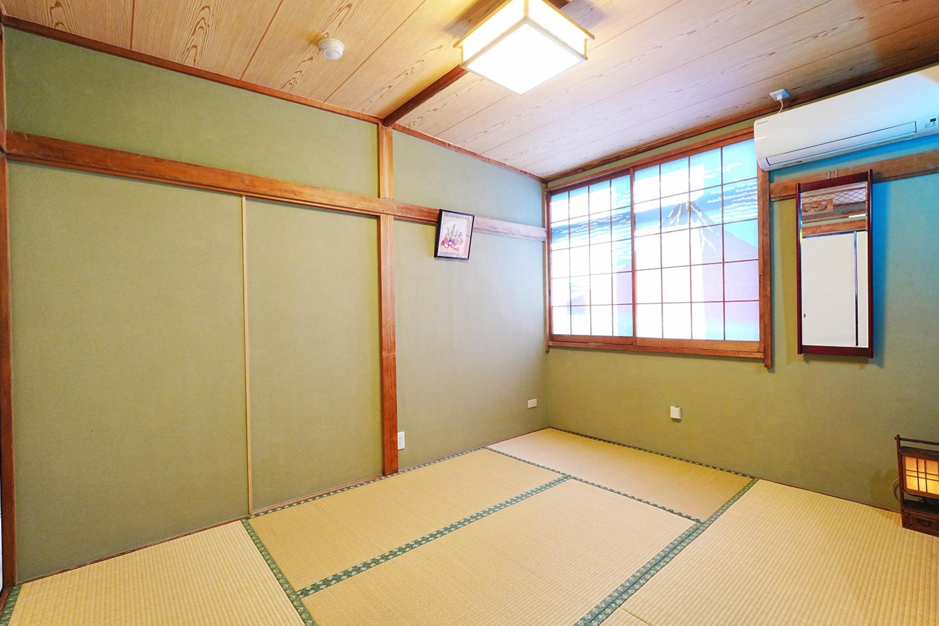 One-Bedroom Apartment - Photo 118