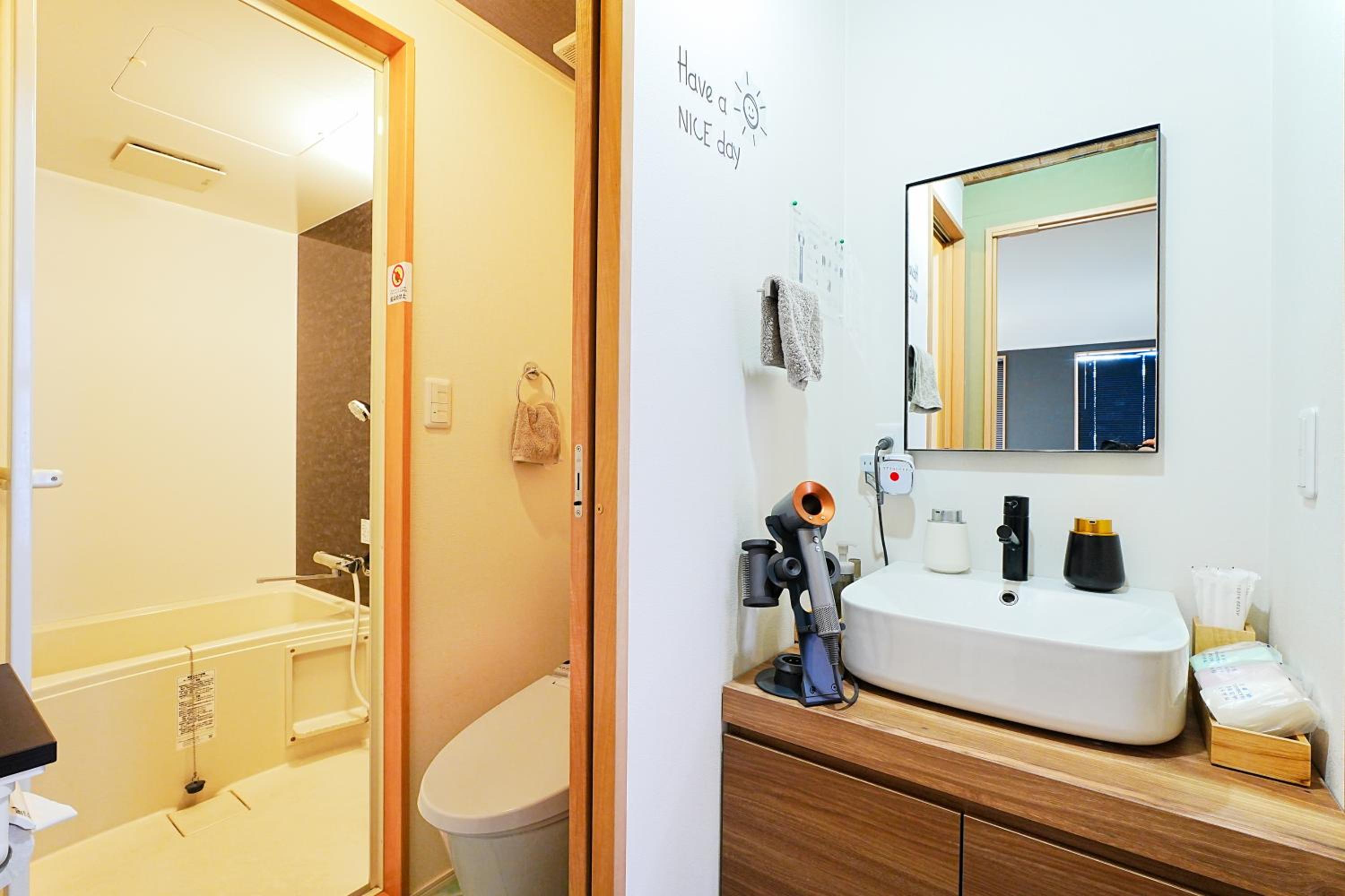 One-Bedroom Apartment - Photo 101