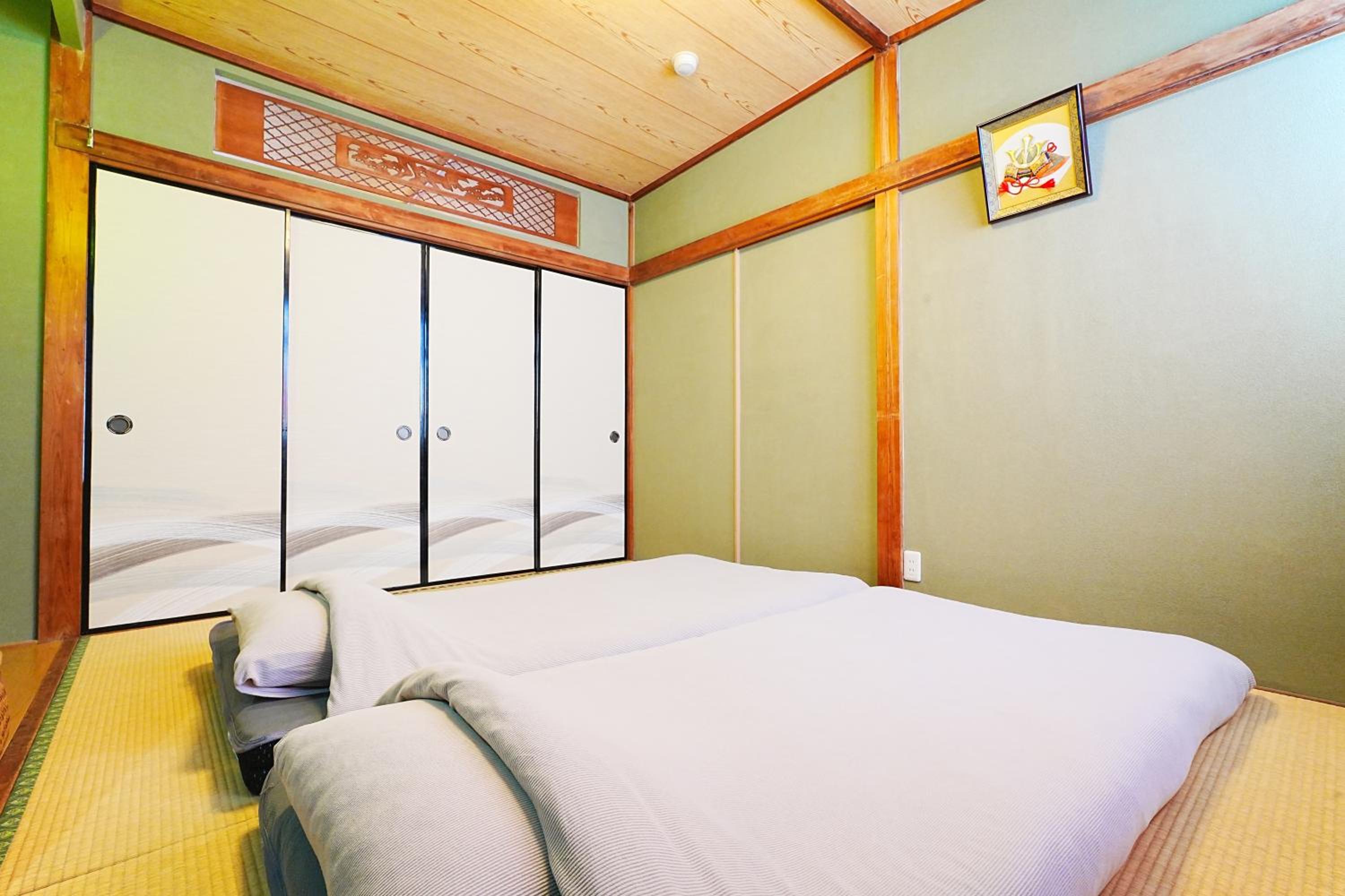 One-Bedroom Apartment - Photo 28