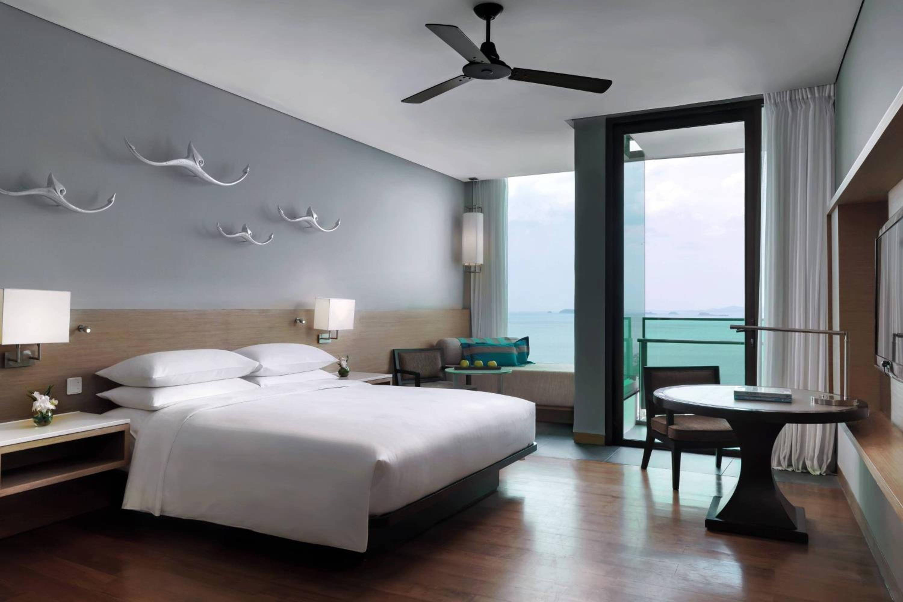 Deluxe King or Double Room with Ocean View