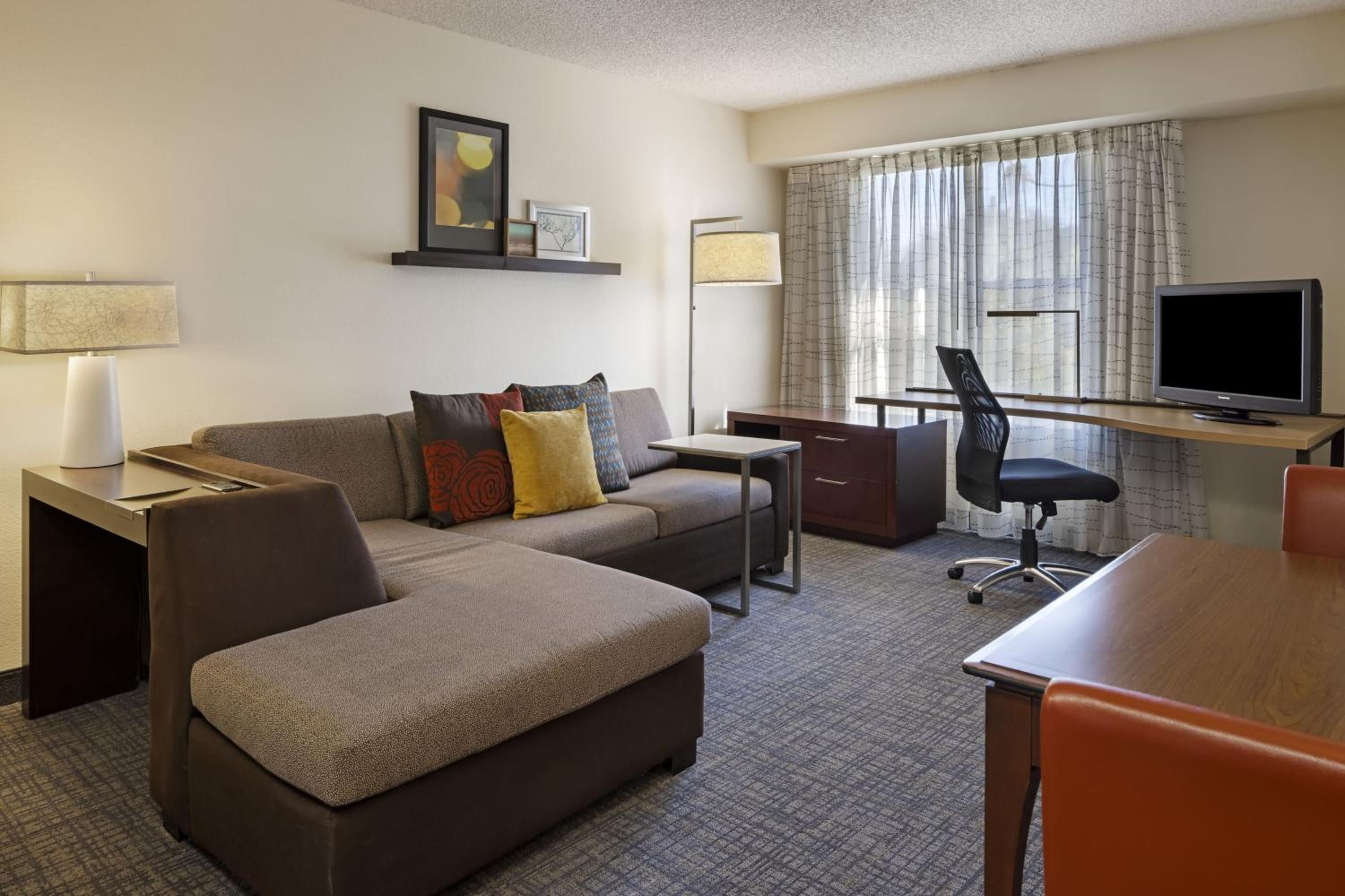 One-Bedroom Suite - Photo 1