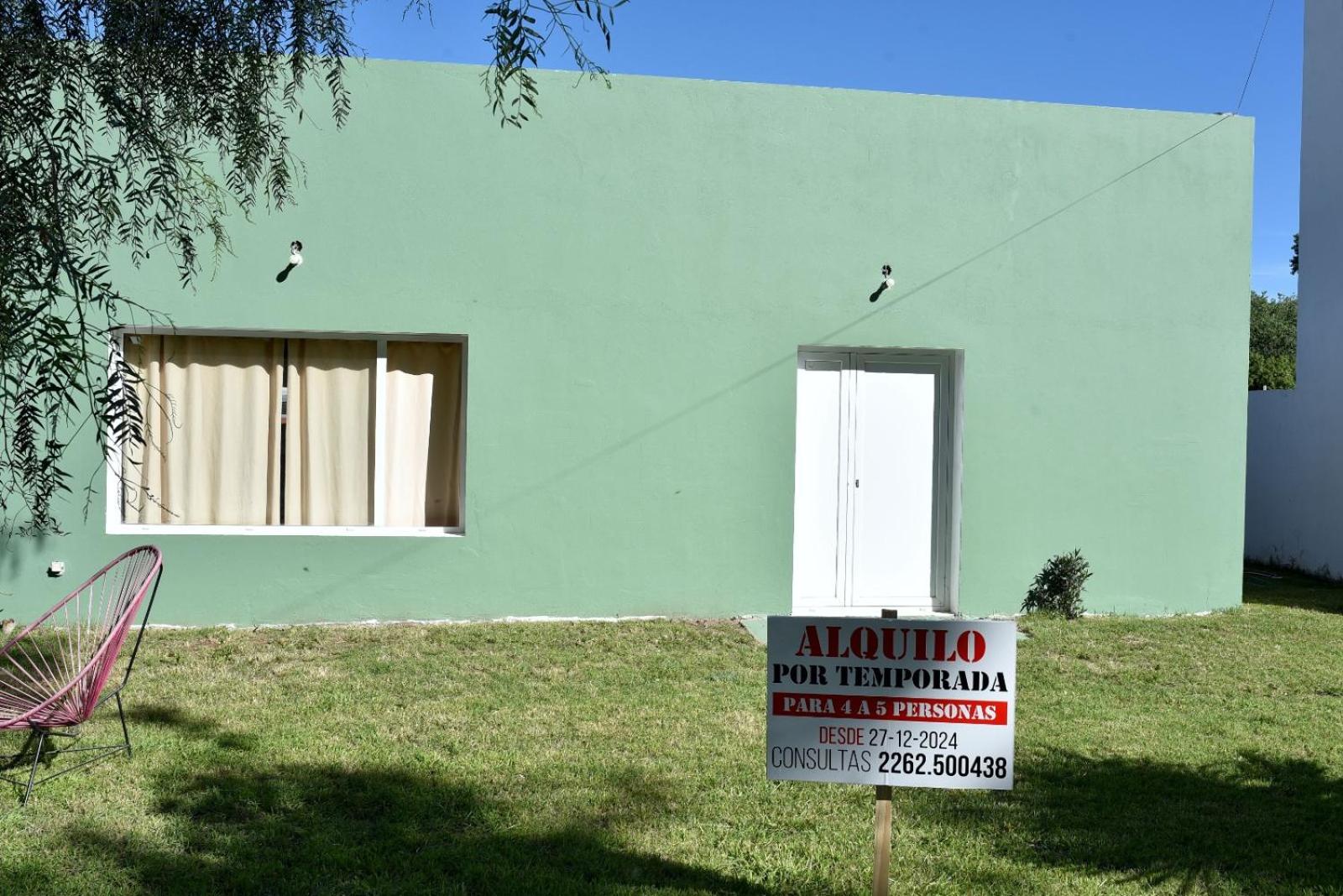 Two-Bedroom House photo 2