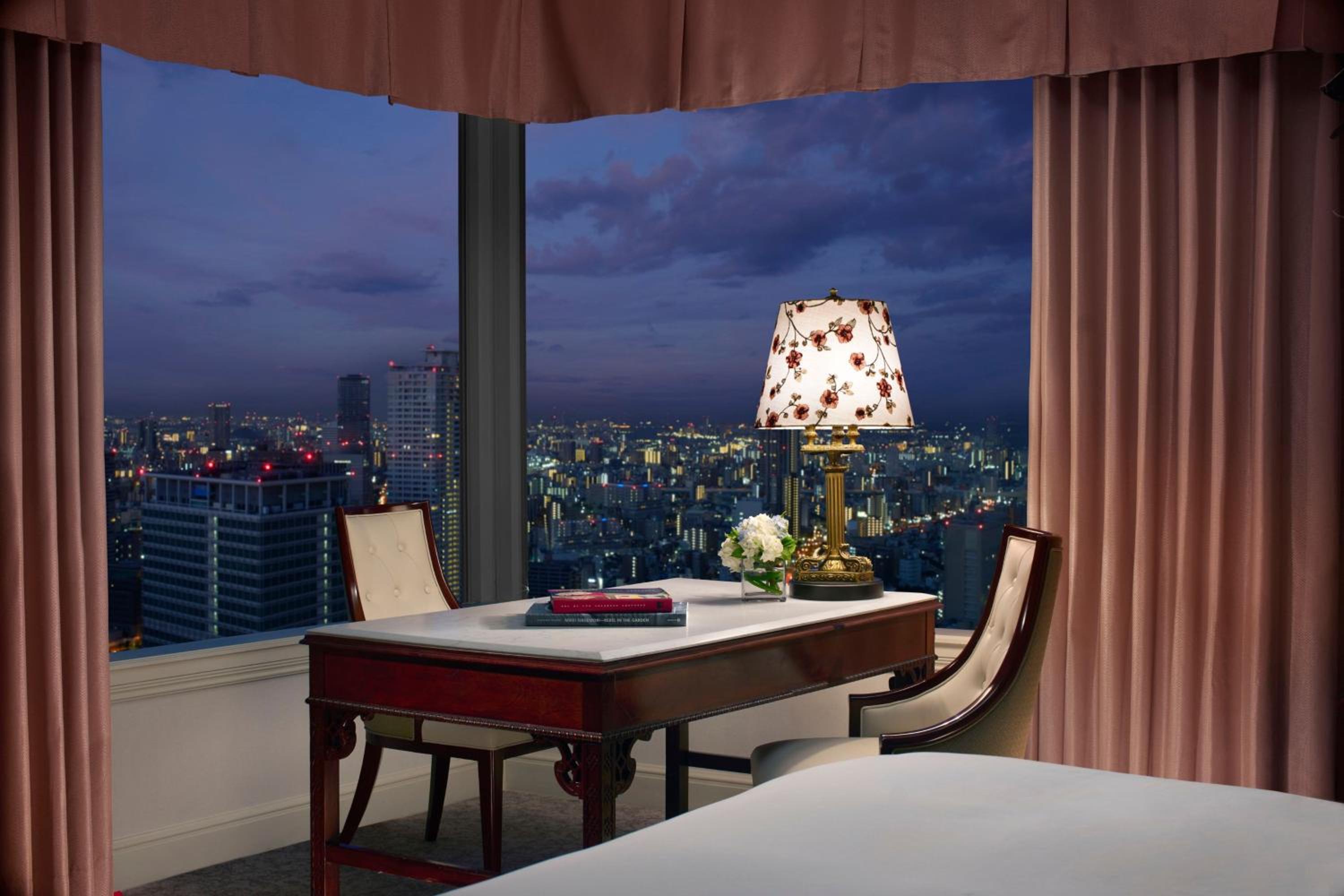Skyview Superior Room, Guest room, City view - Photo 2