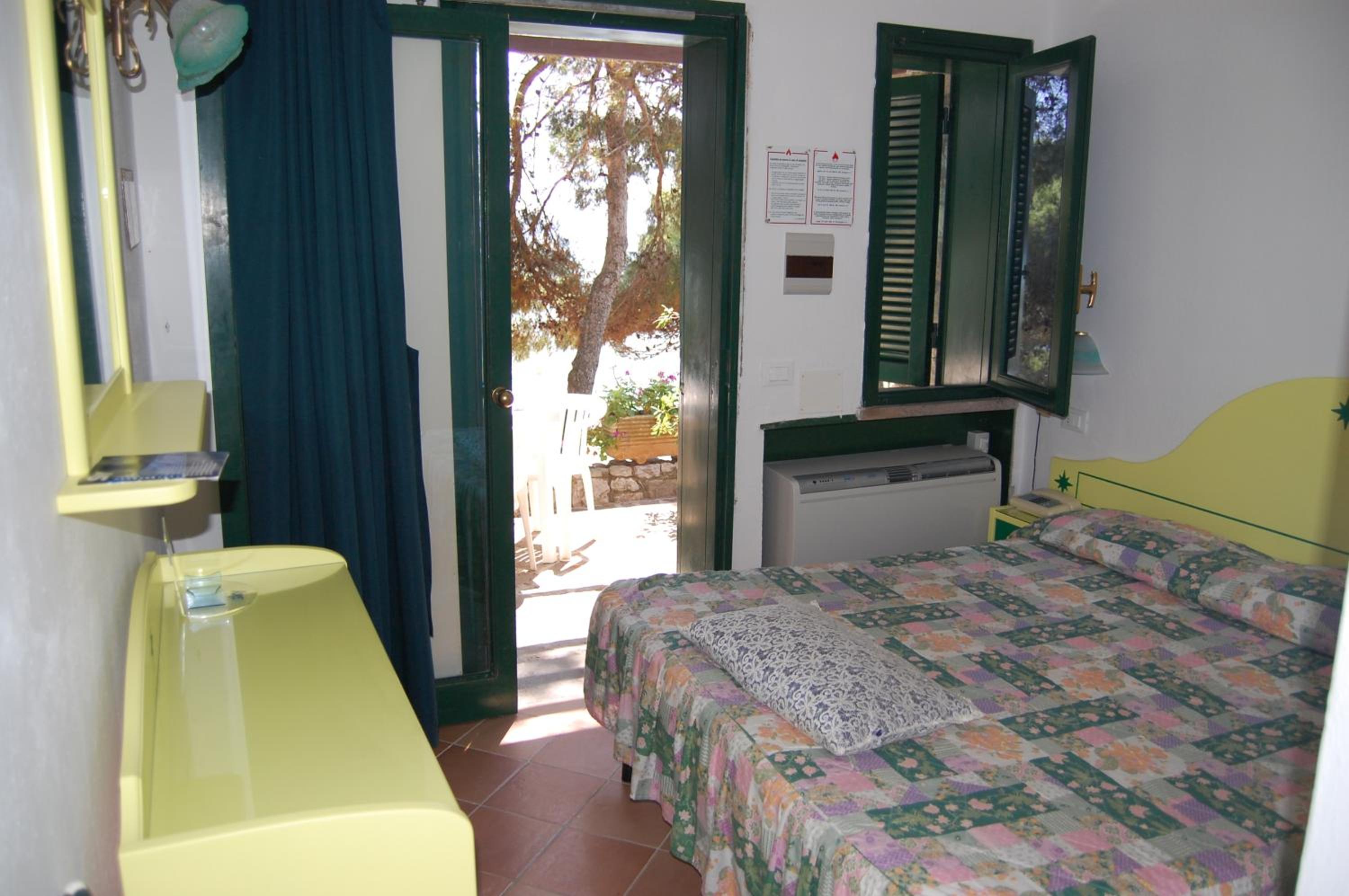 Economy Double Room - Photo 5