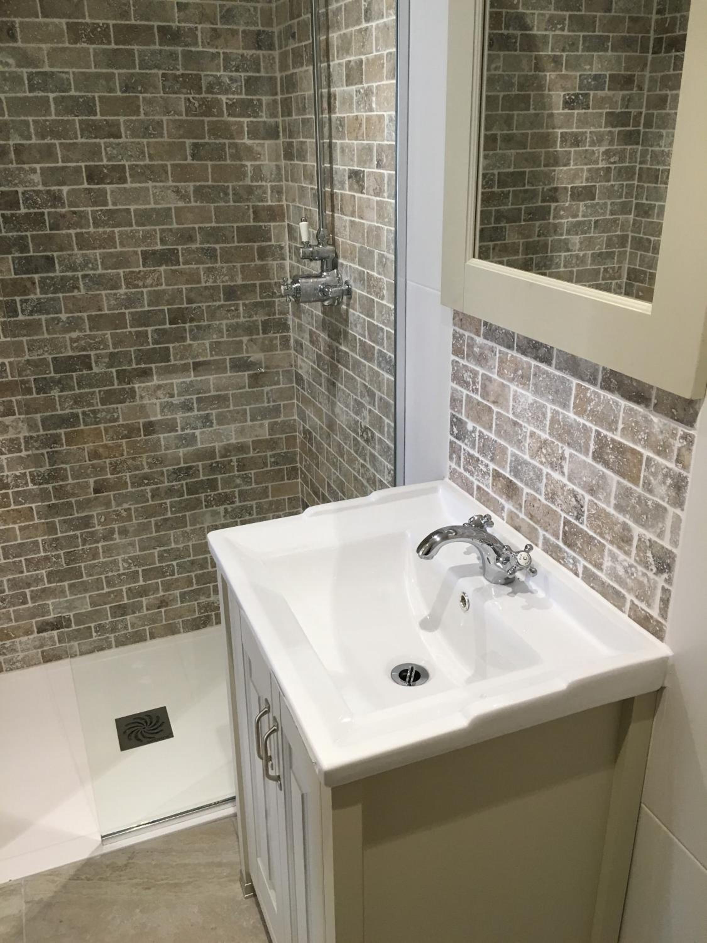 Deluxe Double Room with Shower - Photo 5