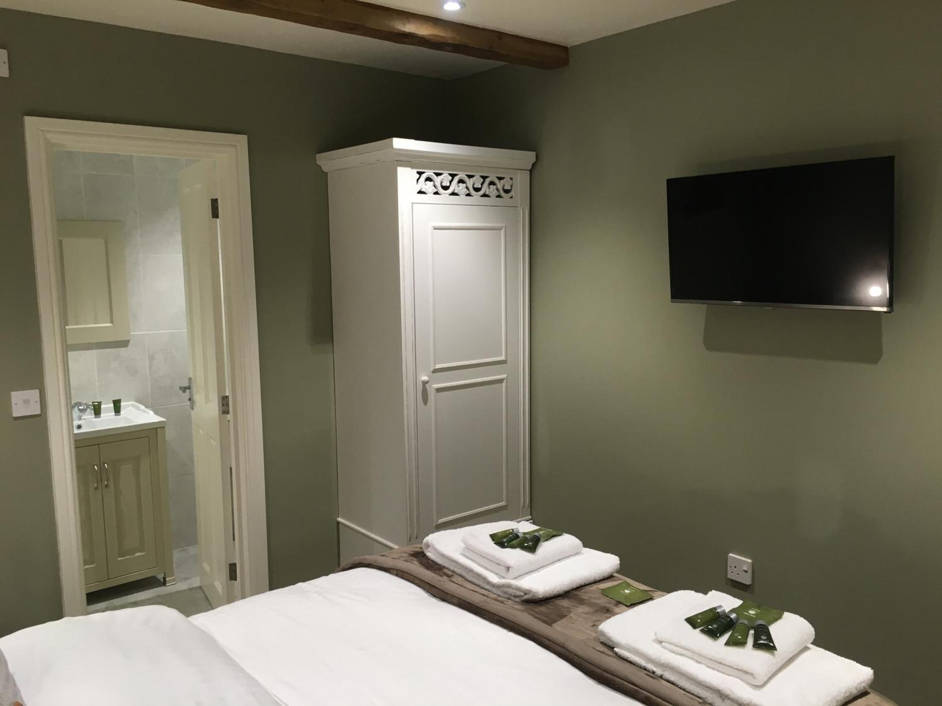 Duplex Suite - Photo 1