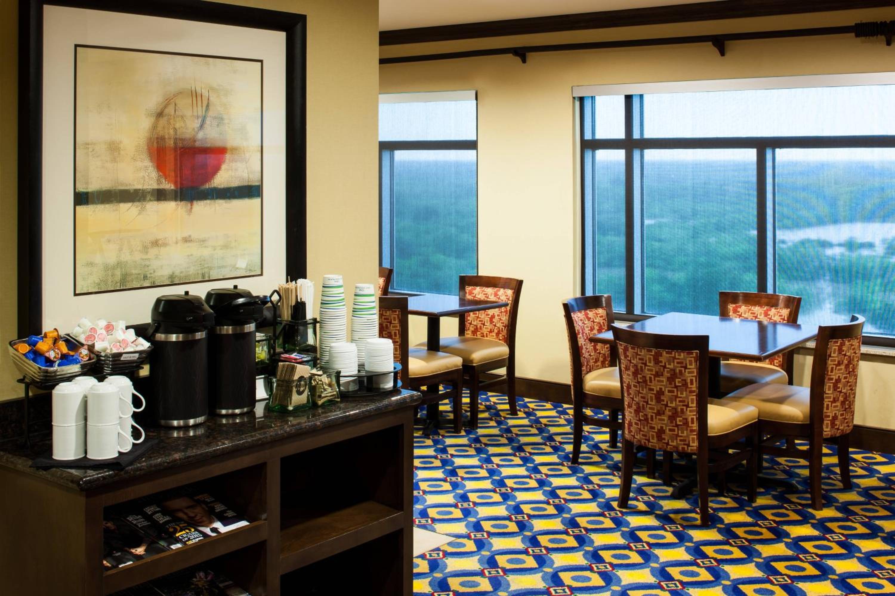 King or Queen Room - Concierge Level - Photo 7