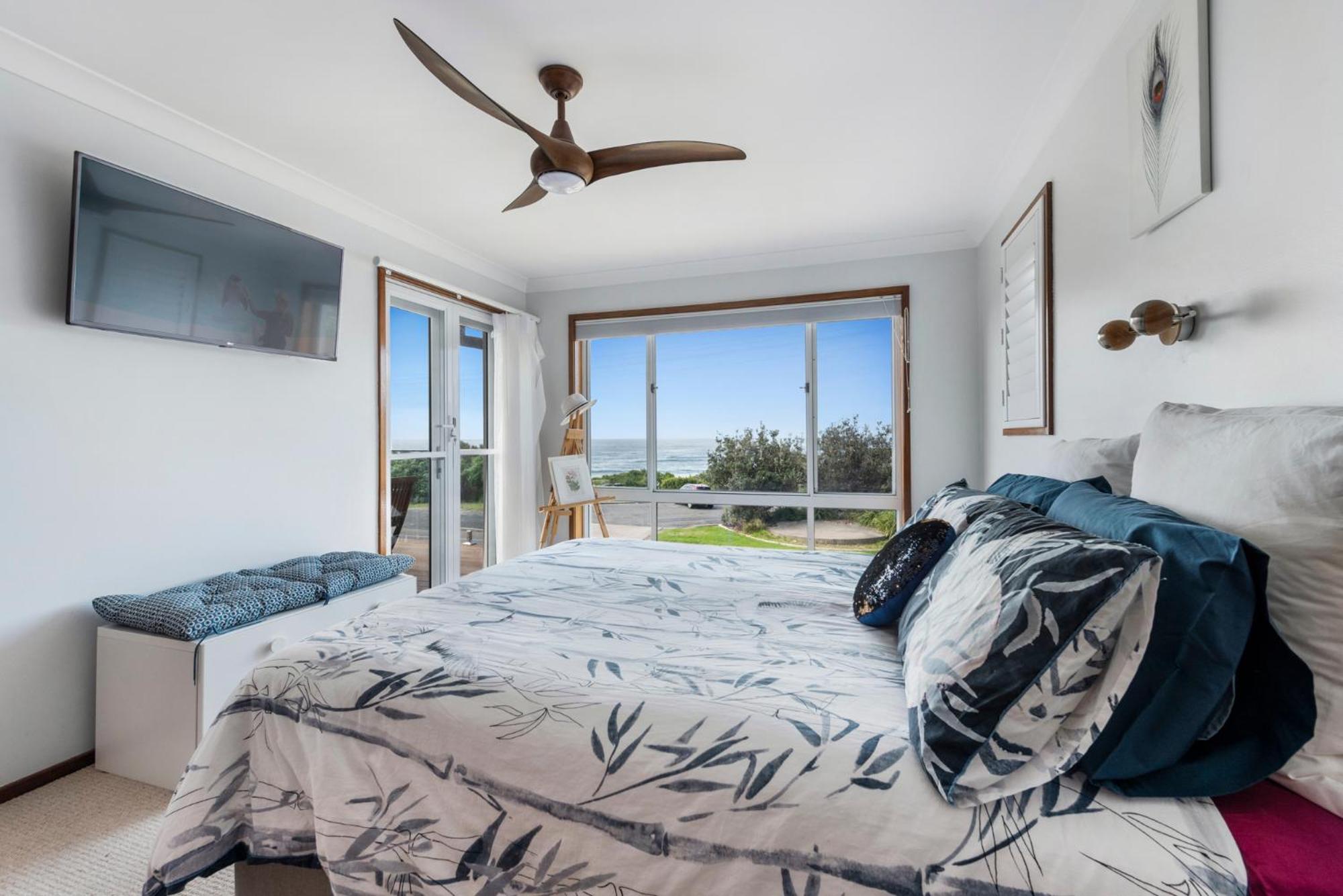 Two-Bedroom Apartment - Oceanfront  photo 1