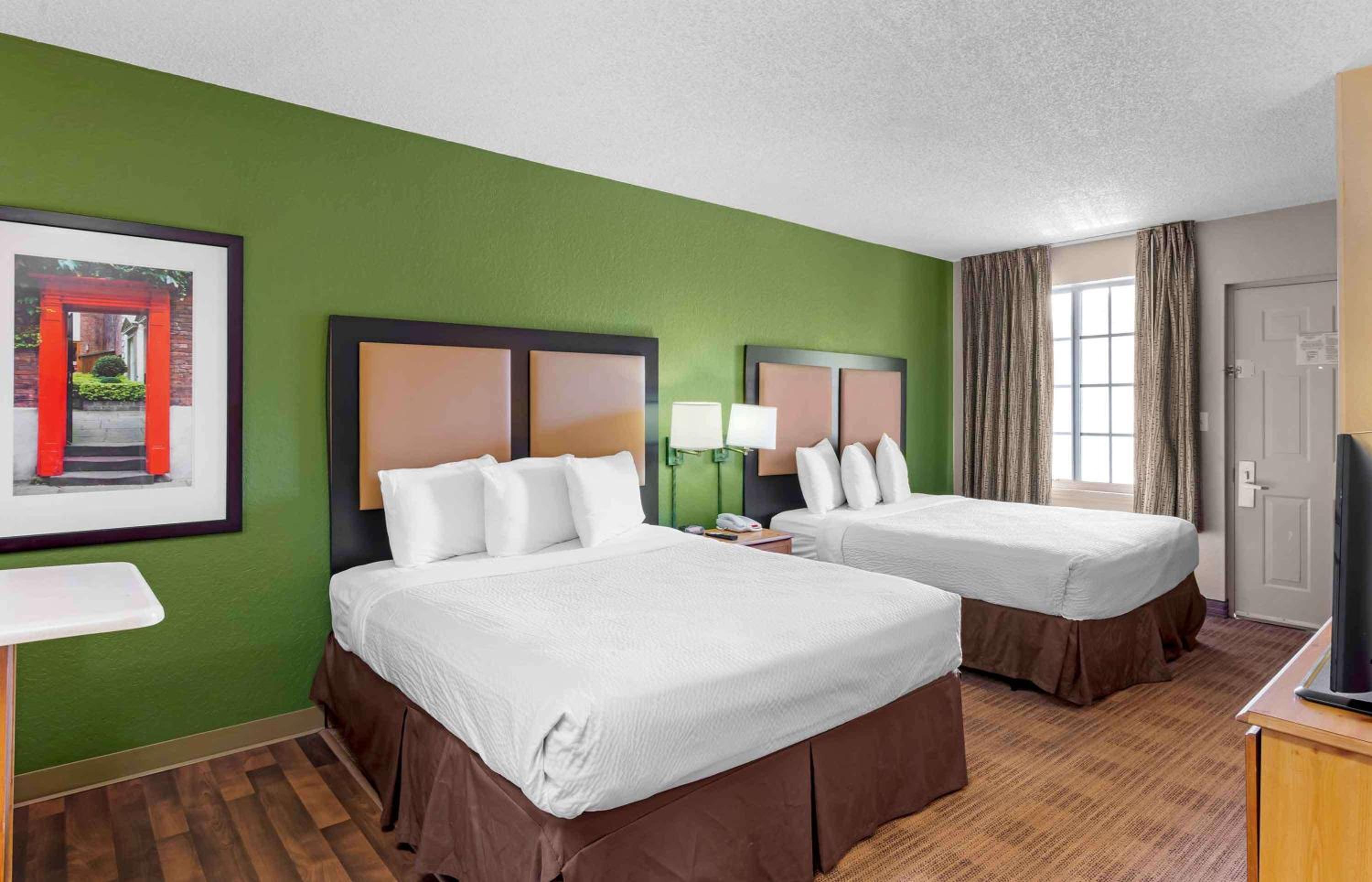 Studio with 2 Queen Beds - Non-Smoking - Photo 1
