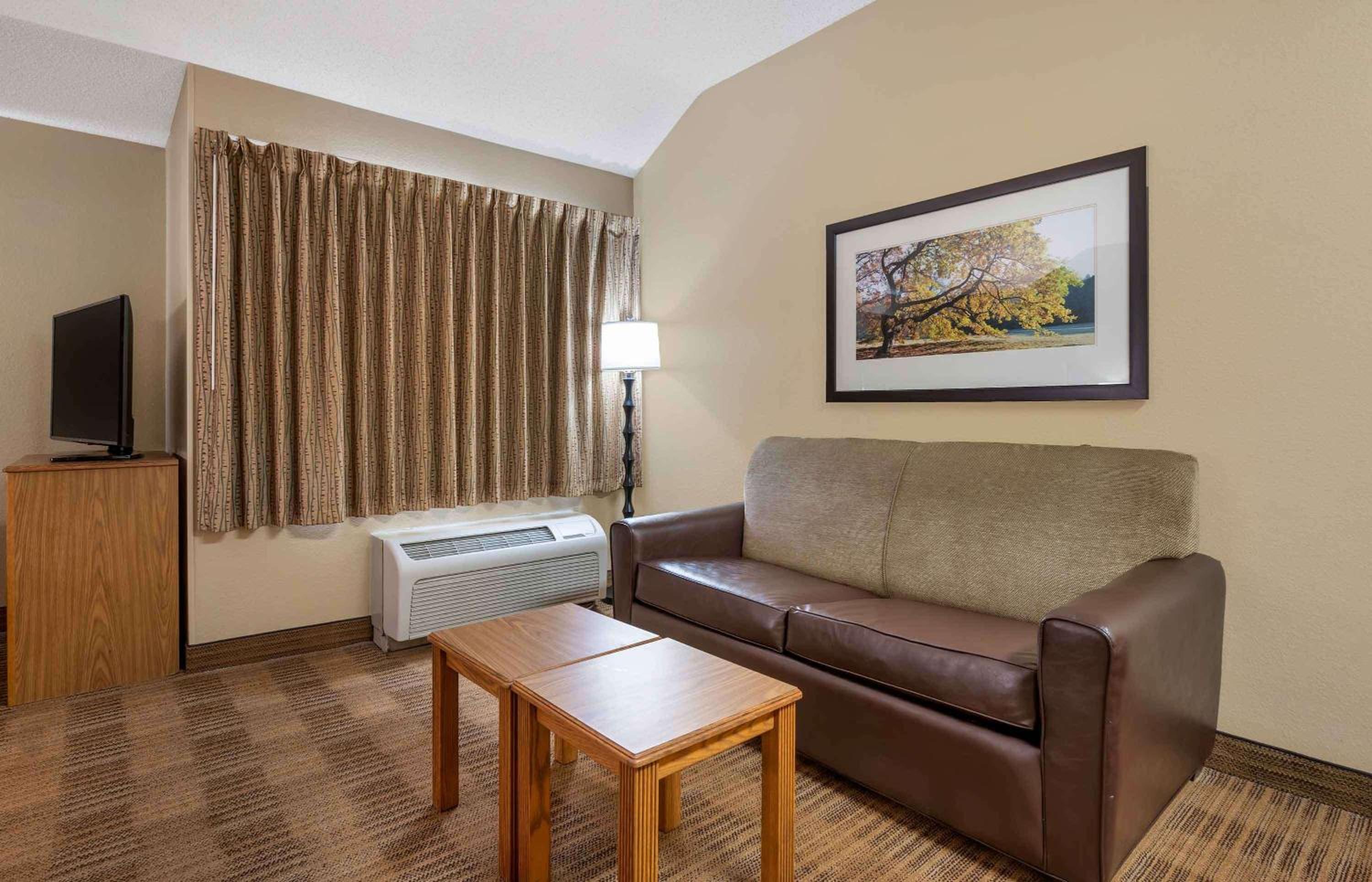 Deluxe Studio with 2 Double Beds - Non-Smoking - Photo 7