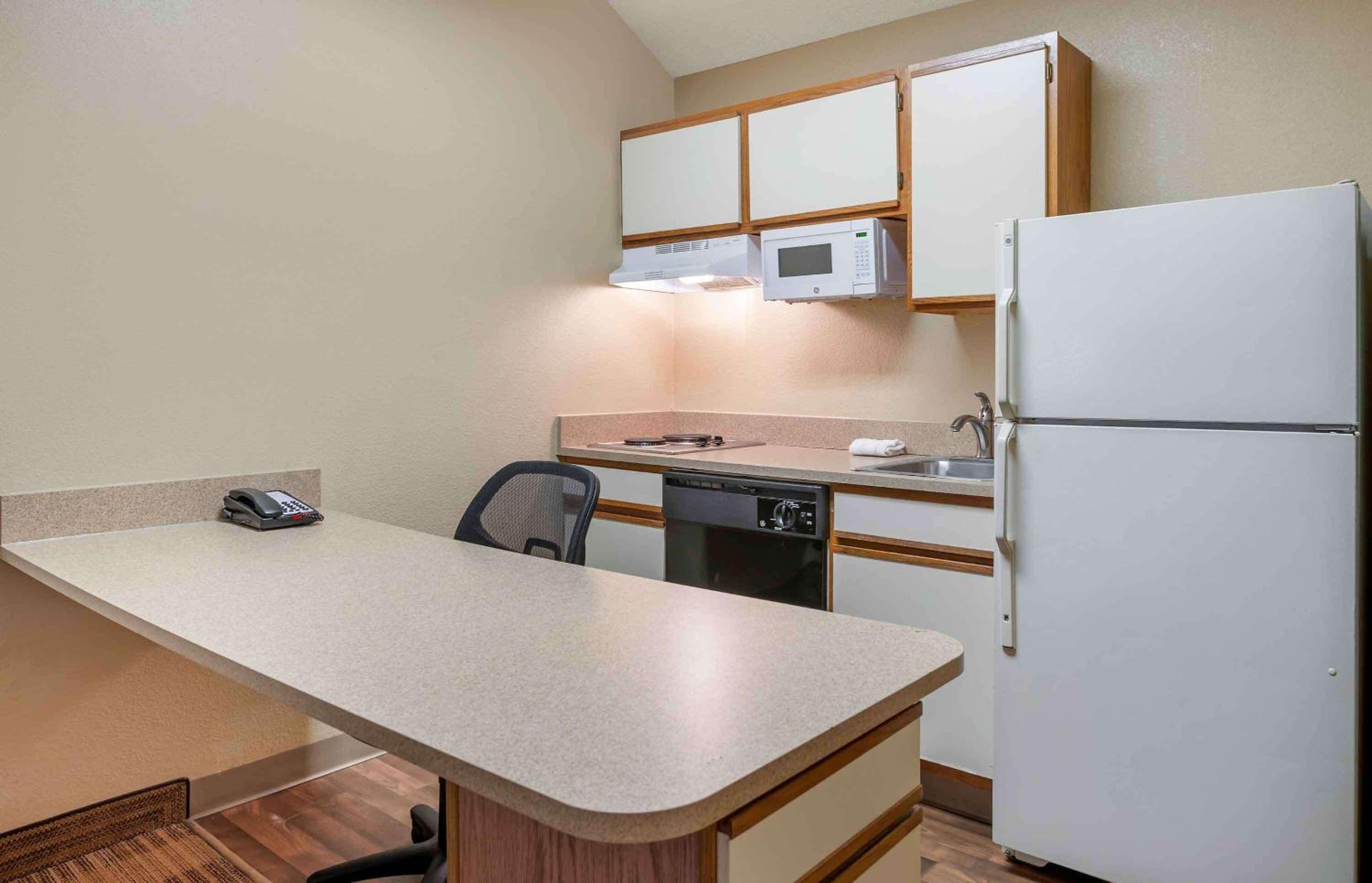 Deluxe Studio with 2 Double Beds - Non-Smoking - Photo 4