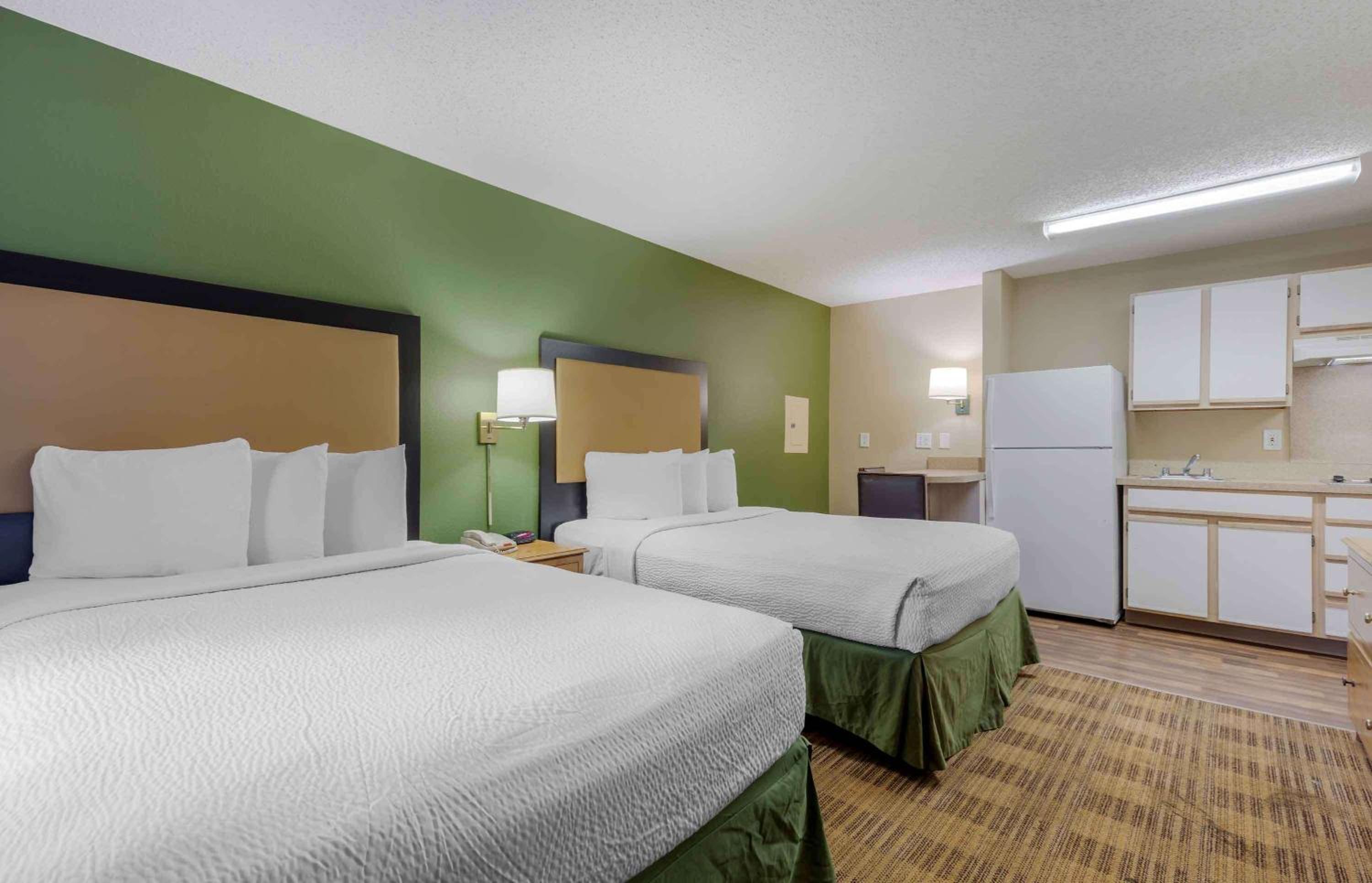 Studio with 2 Double Beds - Non-Smoking