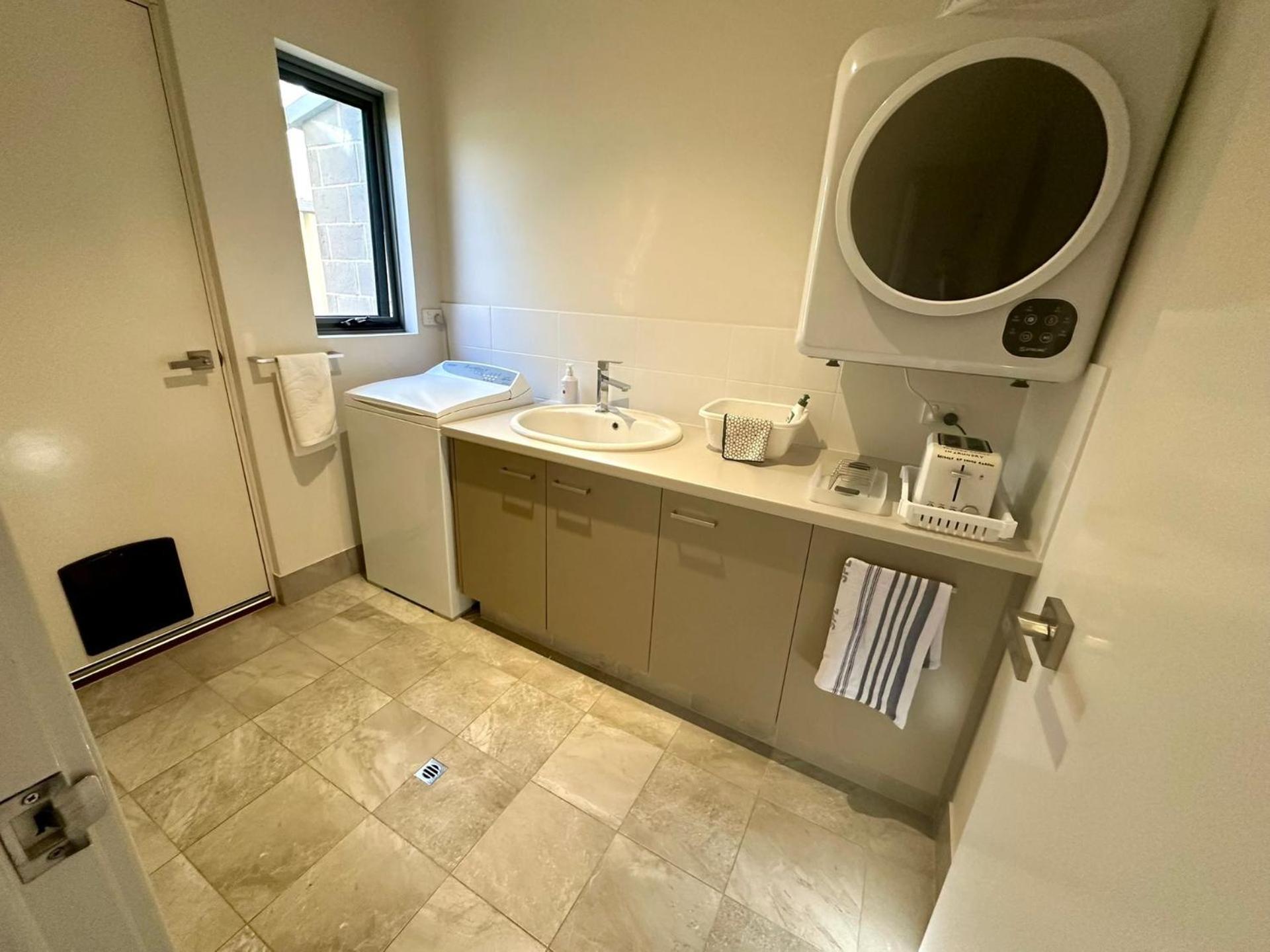 One-Bedroom House photo 3