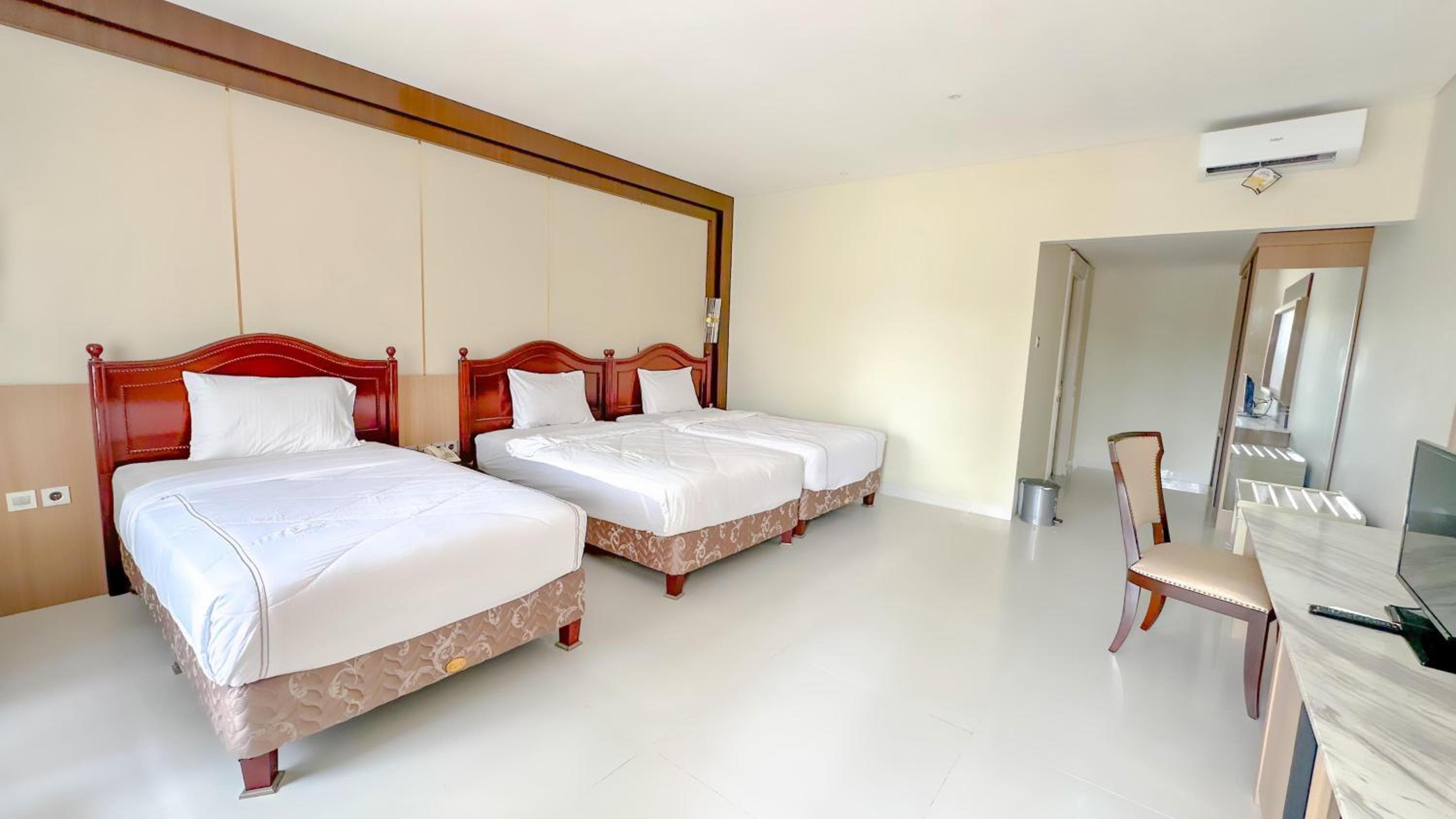 Triple Room with Garden View - Photo 5