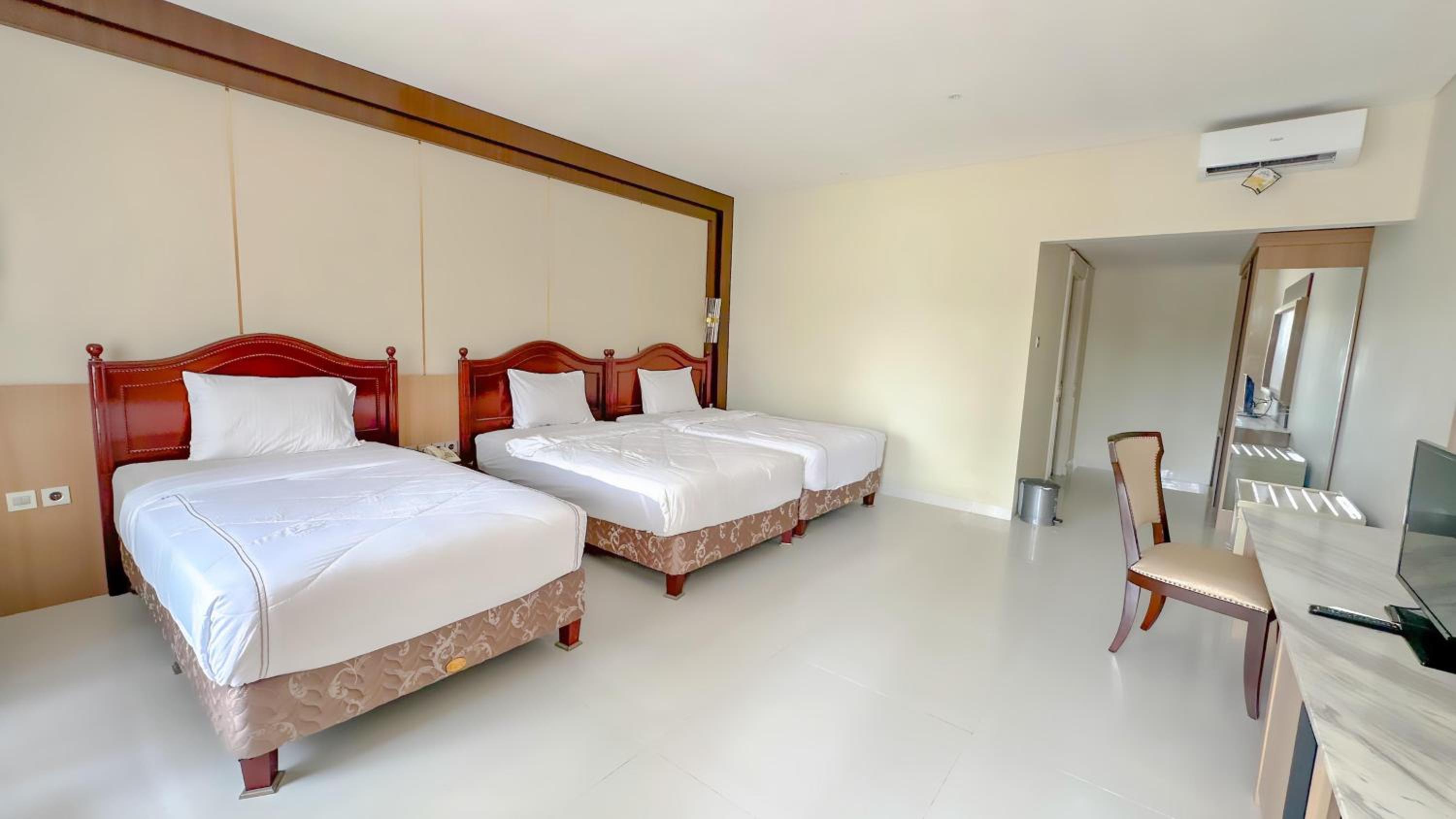 Triple Room with Garden View - Photo 6