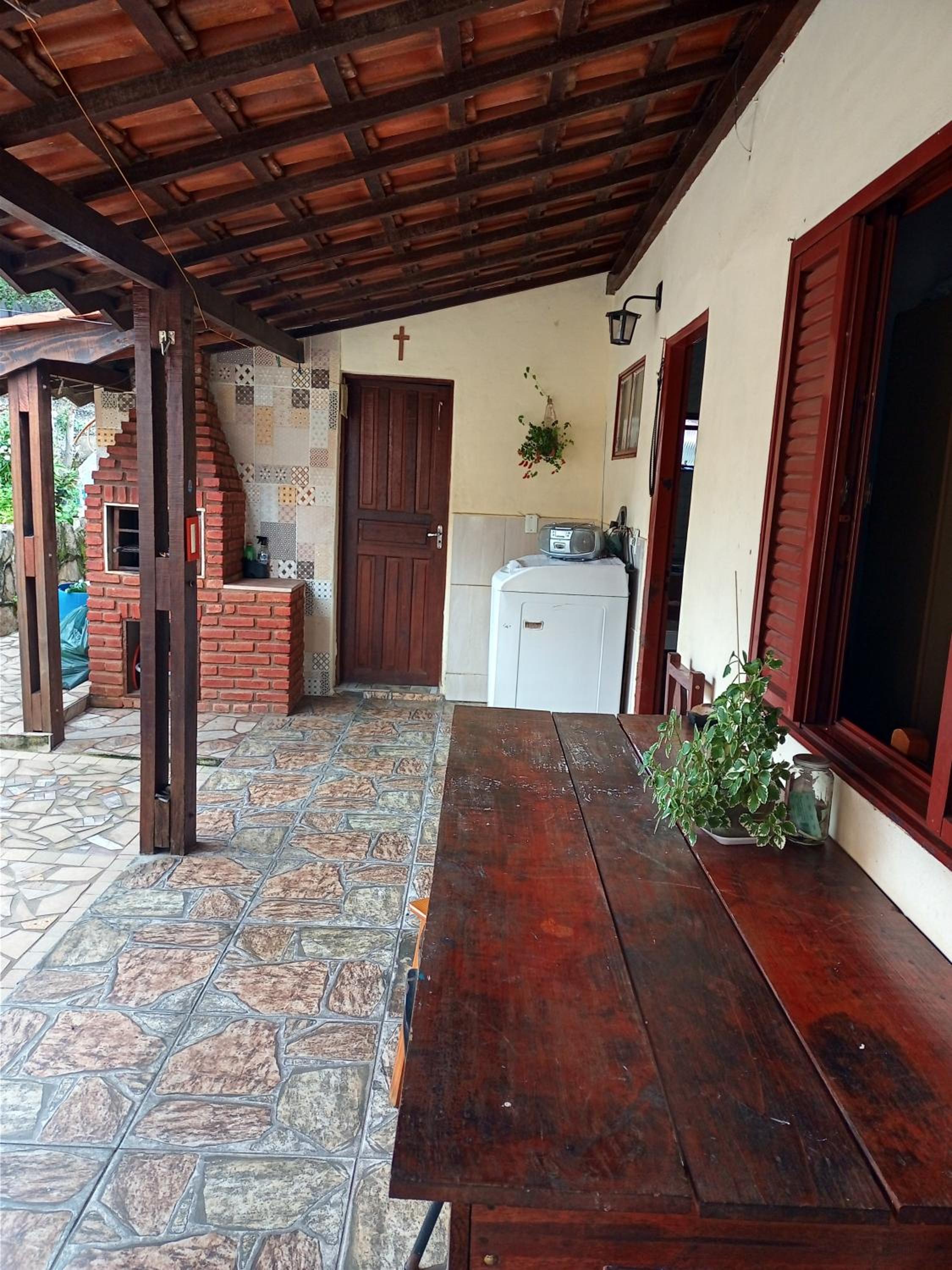 Four-Bedroom House photo 3