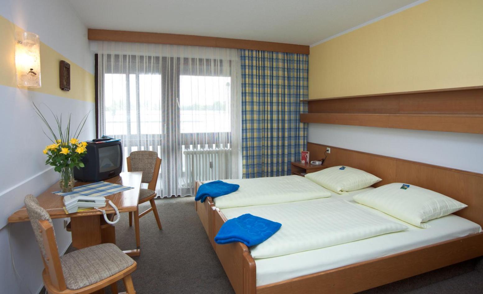 Budget Double Room - Photo 1
