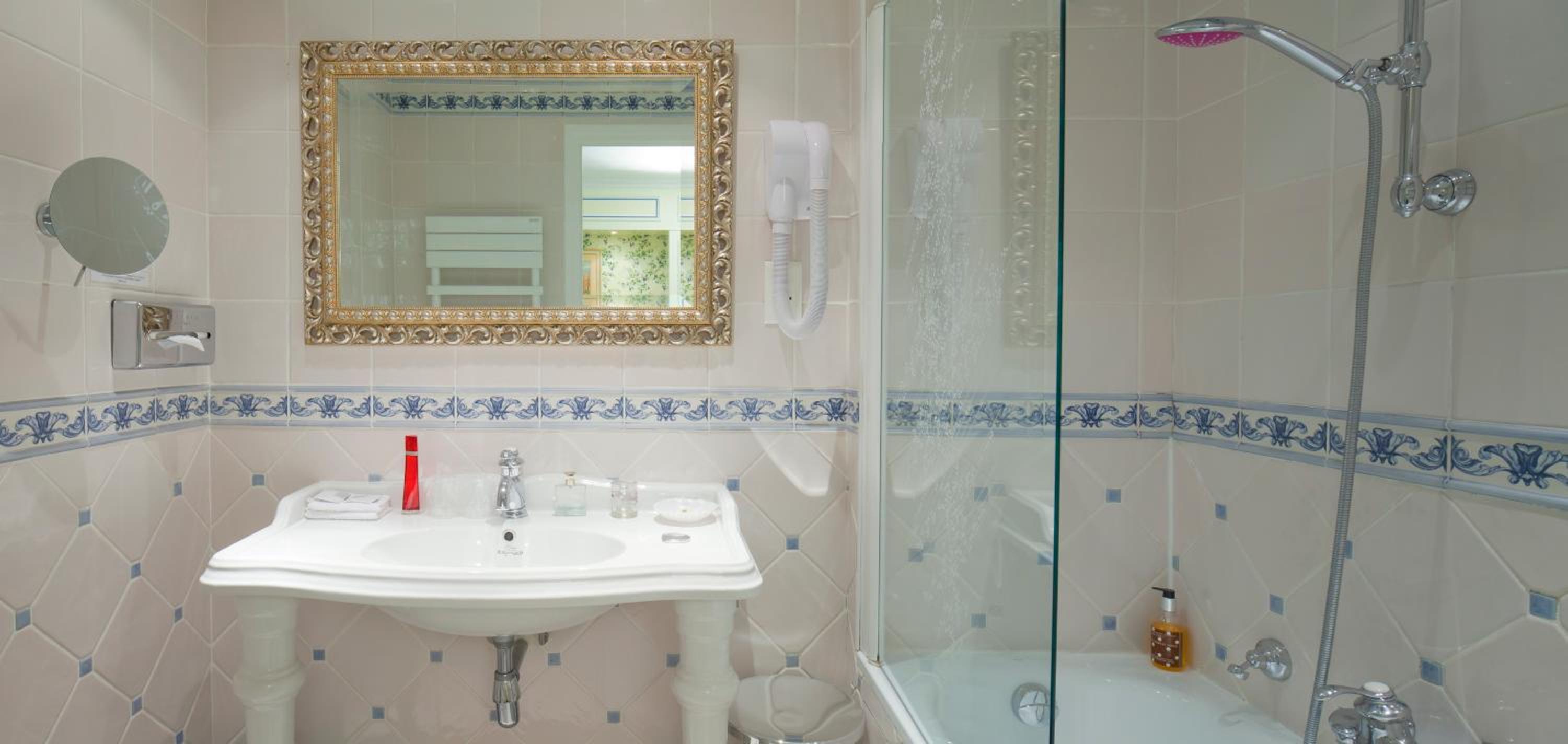 Deluxe Junior Suite with Terrace, photo 7