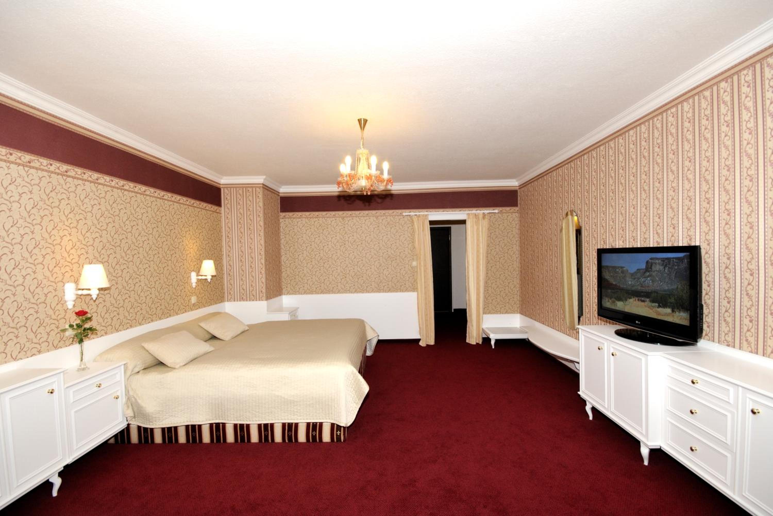 Deluxe Junior Suite photo 3