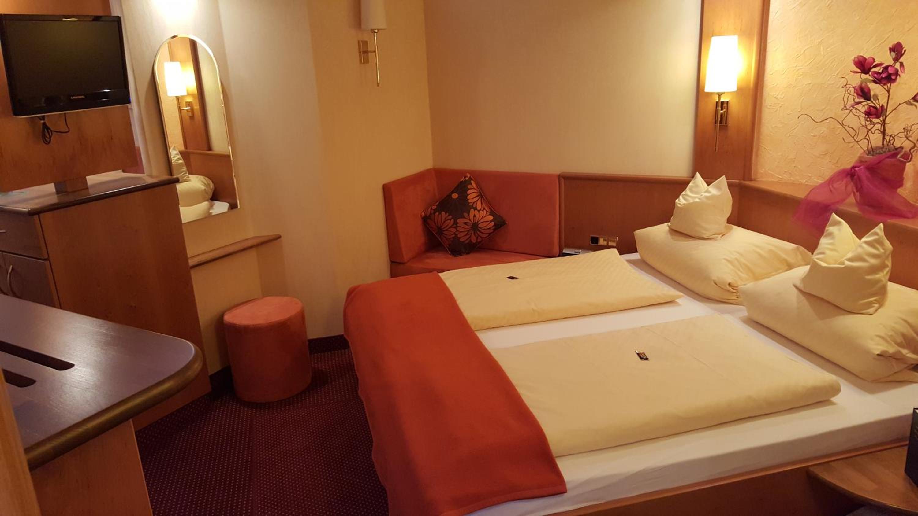 Comfort Double Room - Photo 12