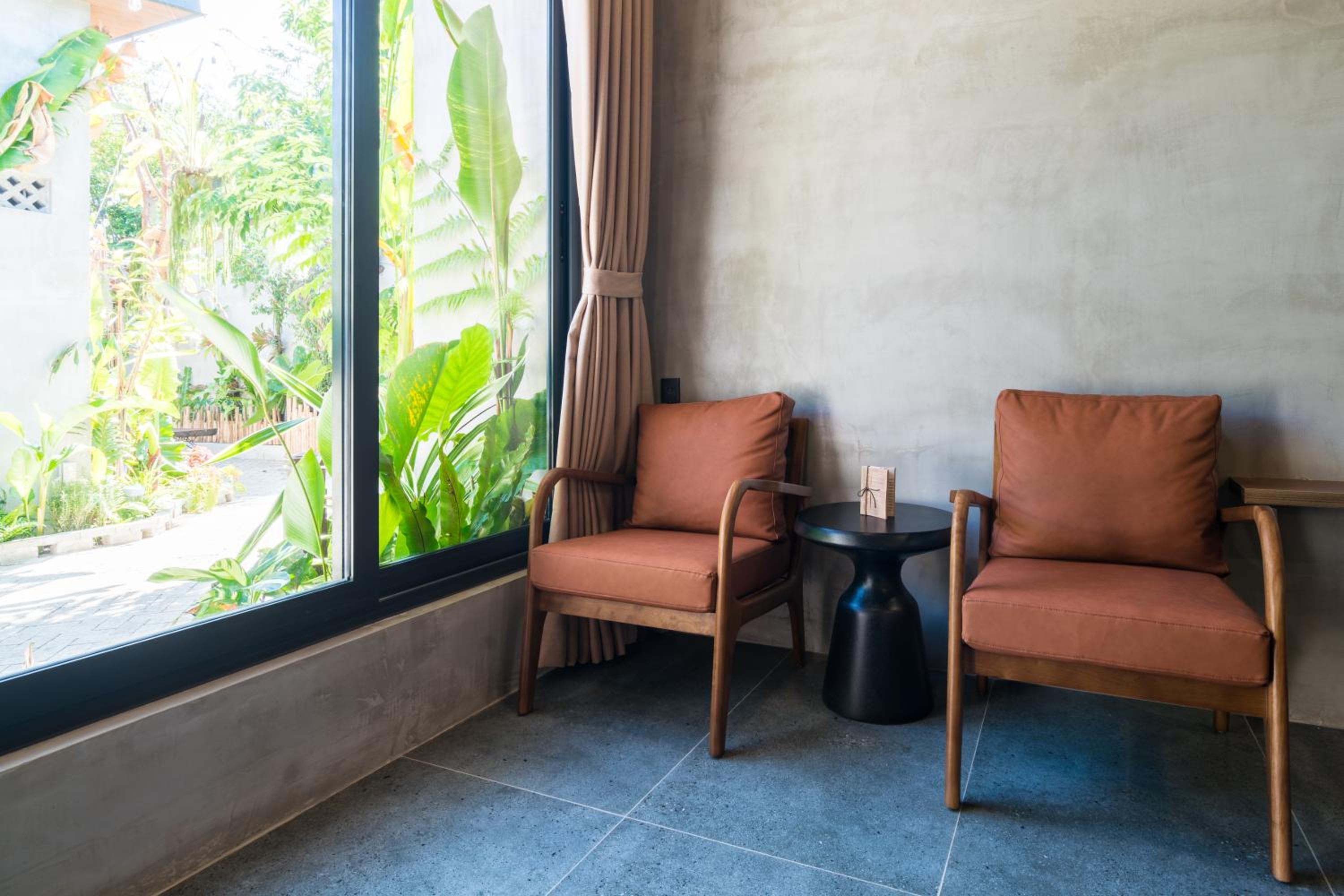Family Room with Garden View - Photo 70