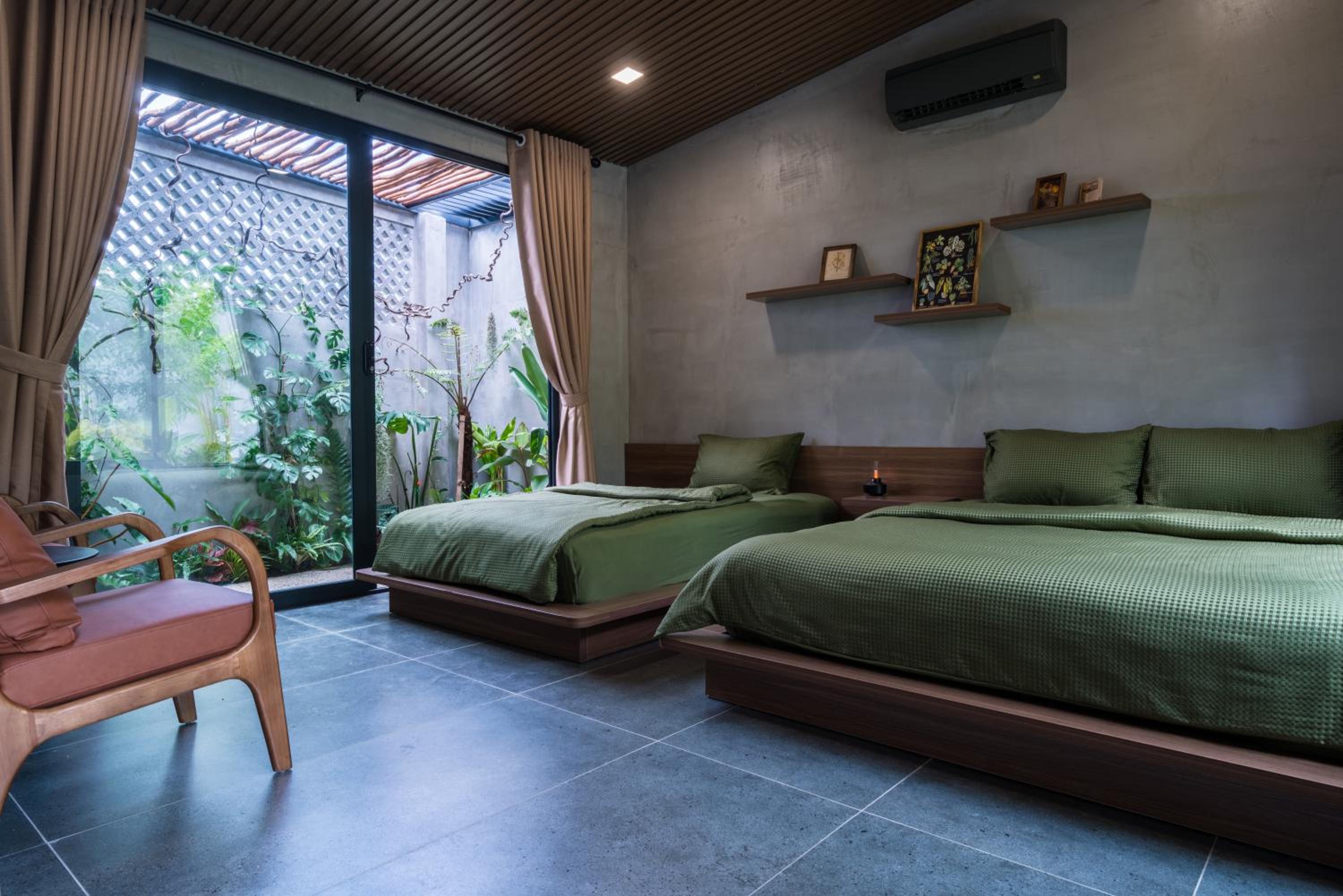 Triple Room with Garden View