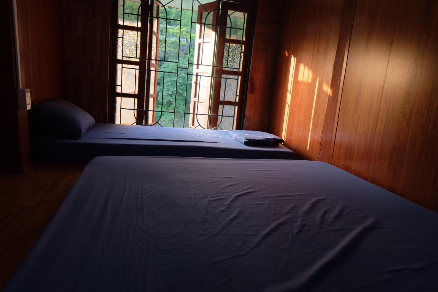 Standard King Room photo 2