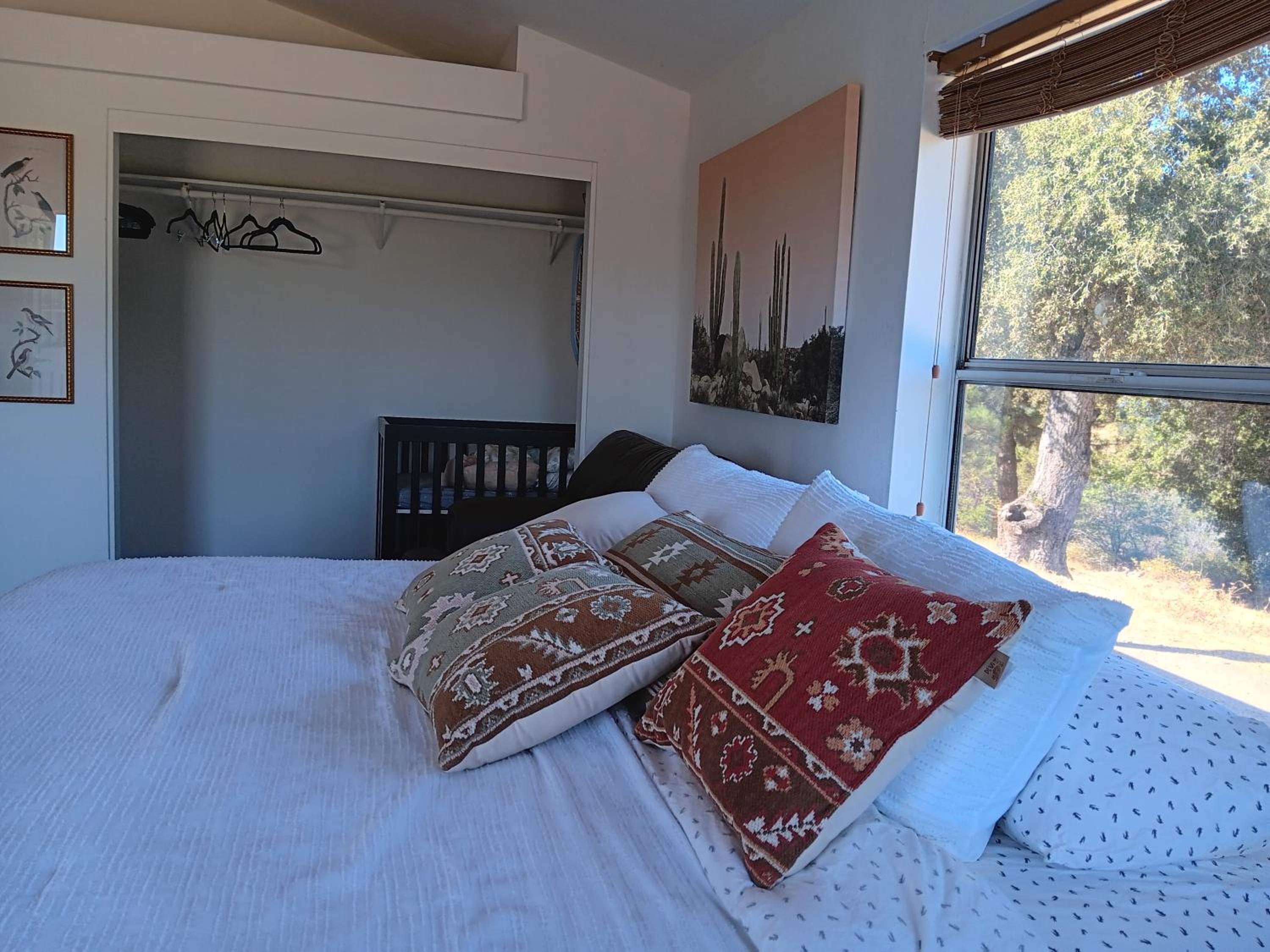 Three-Bedroom House photo 3