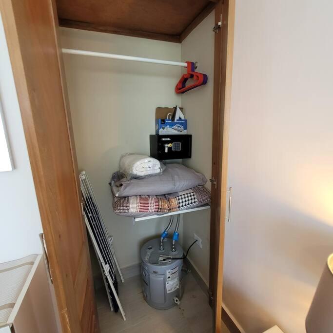 One-Bedroom Apartment photo 3