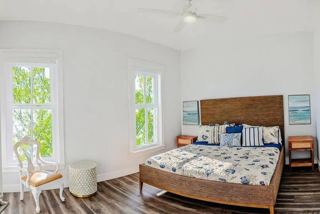 Three-Bedroom House photo 1