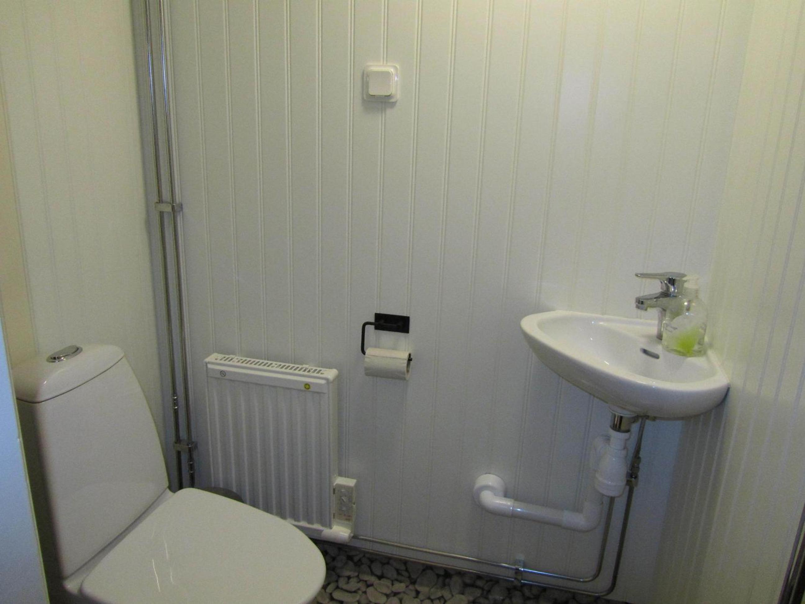 Double or Twin Room with Shared Bathroom photo 2