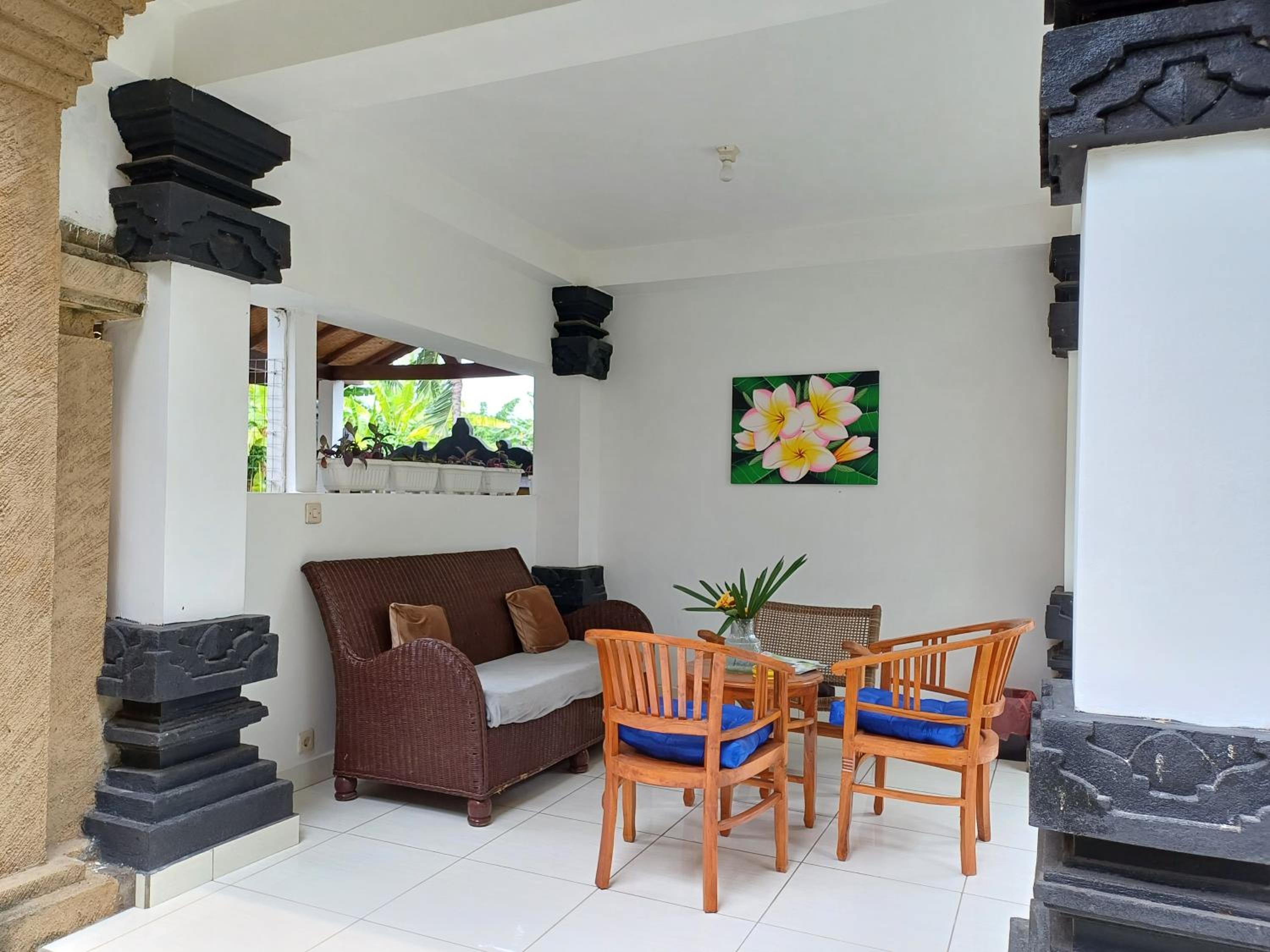 Three-Bedroom Villa - Photo 6
