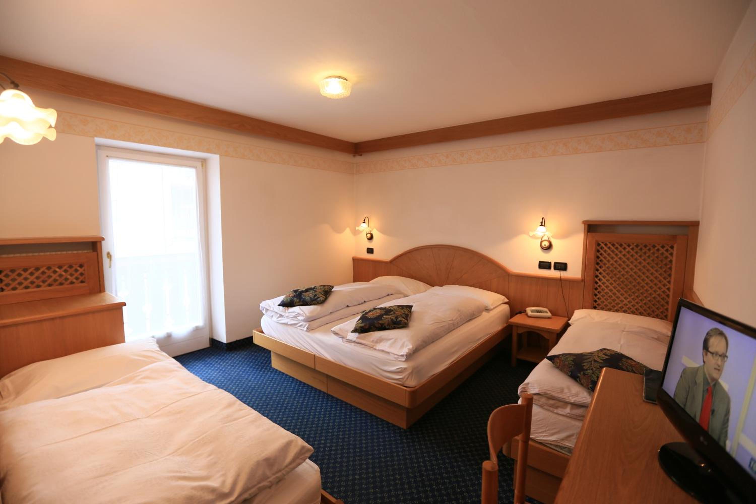 Quadruple Room - Photo 2