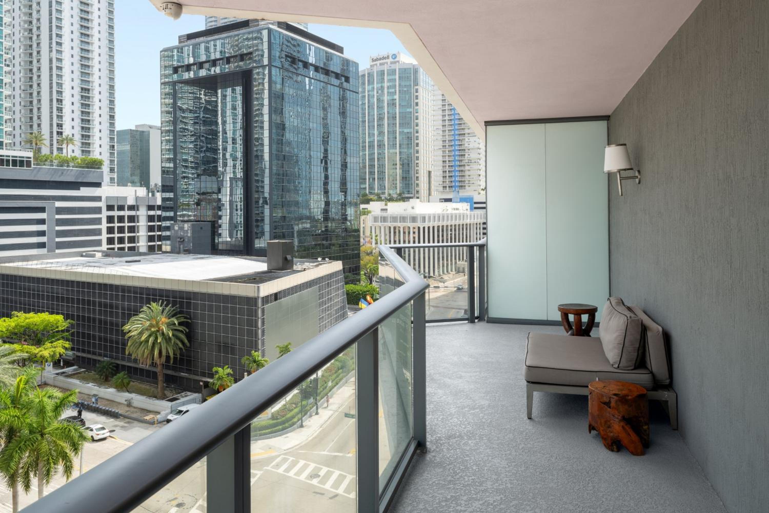 Premier King Room with Balcony and City View