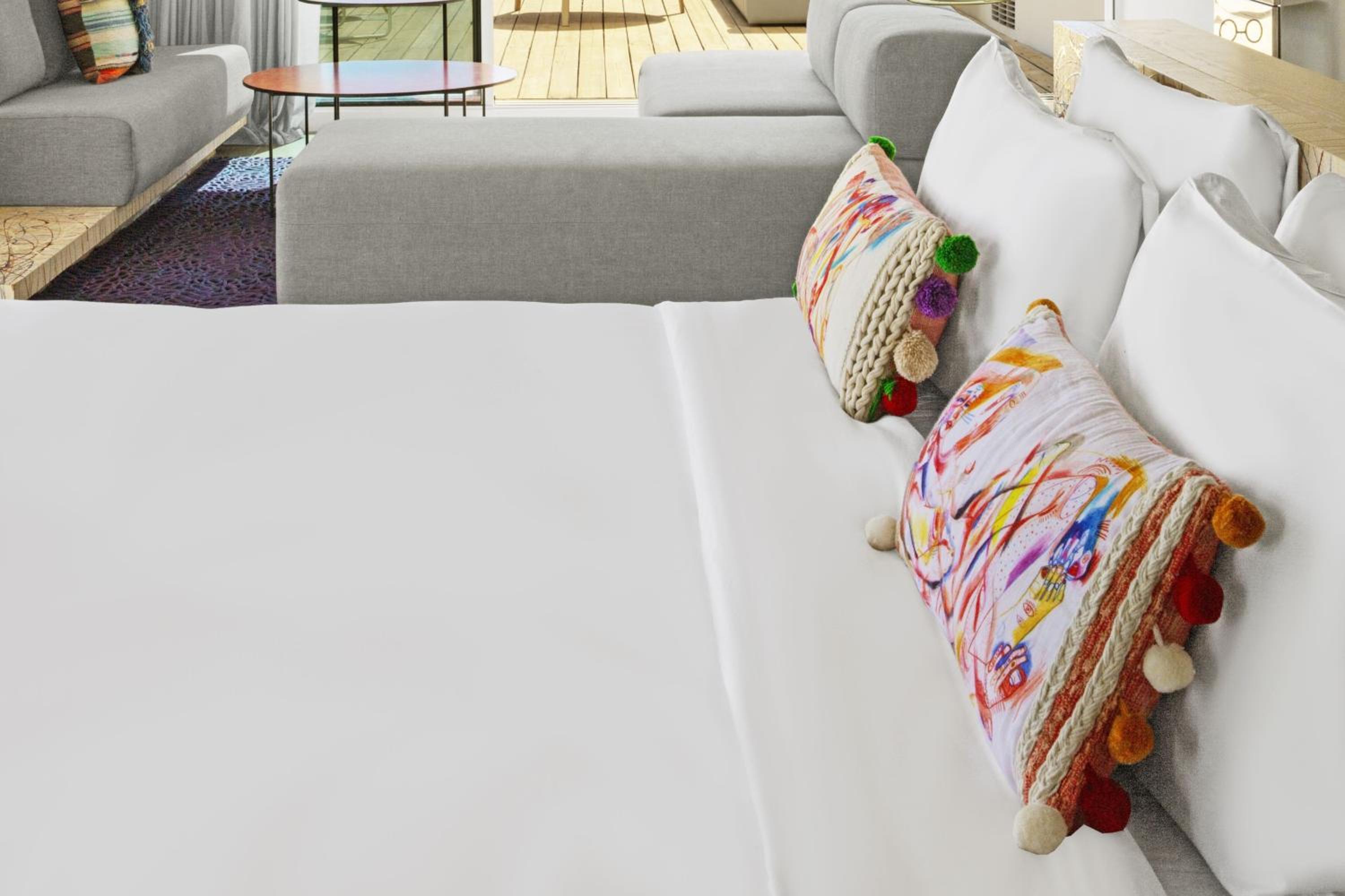 Oasis King Suite with Sea View and Terrace