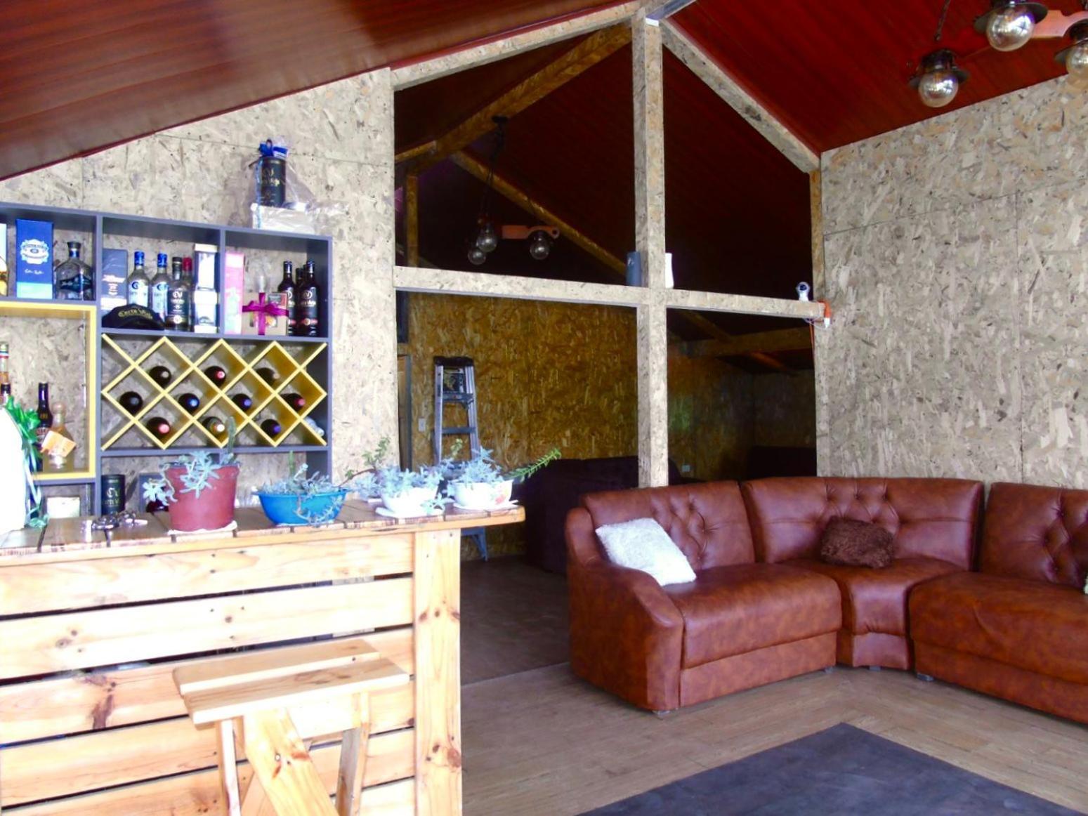 Superior Family Room photo 2