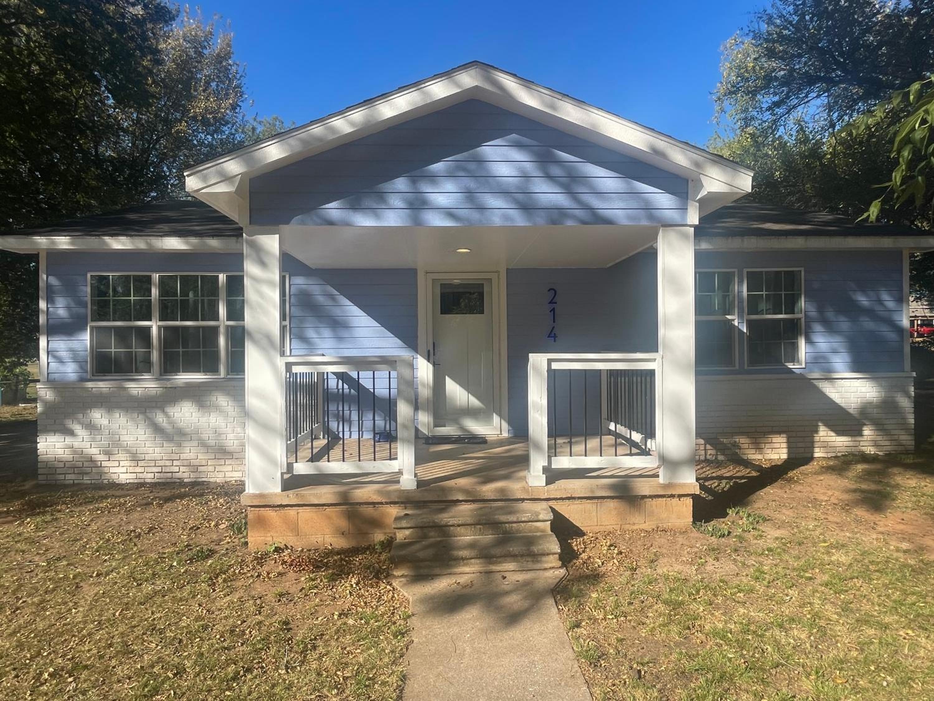 Two-Bedroom House photo 2