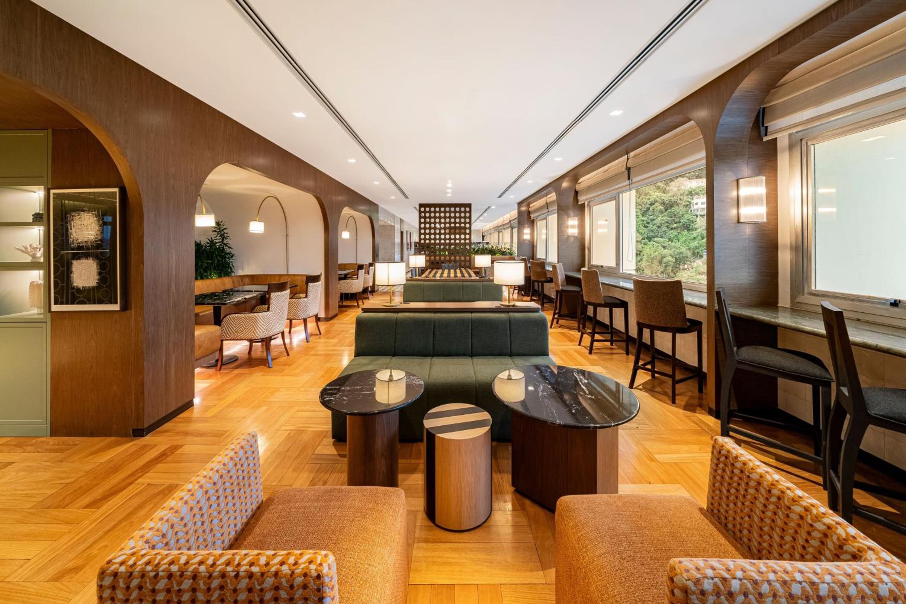 Carioca Suite, Club lounge access, Larger Suite, Ocean view thumbnail 6