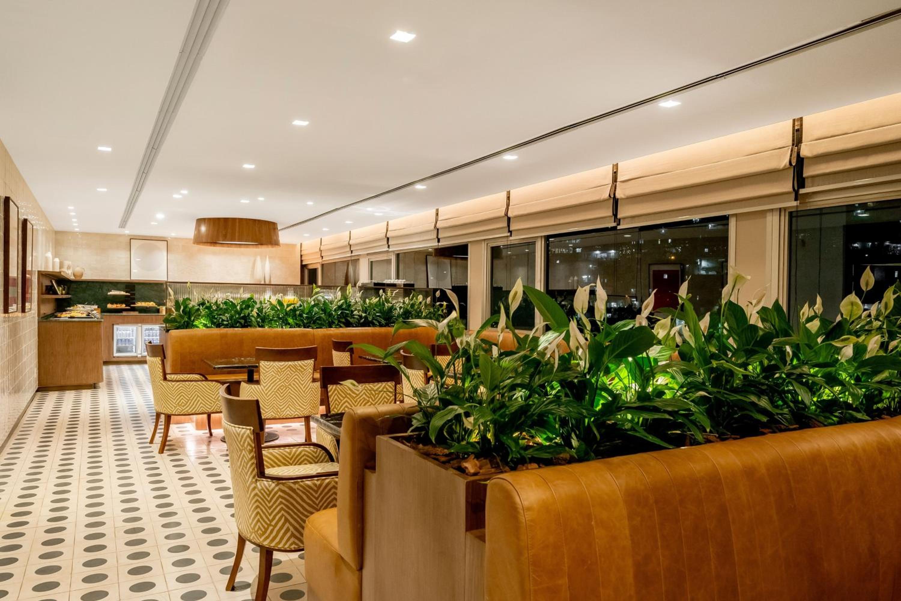 Club King Room, Club level, Guest room, 1 King, High floor