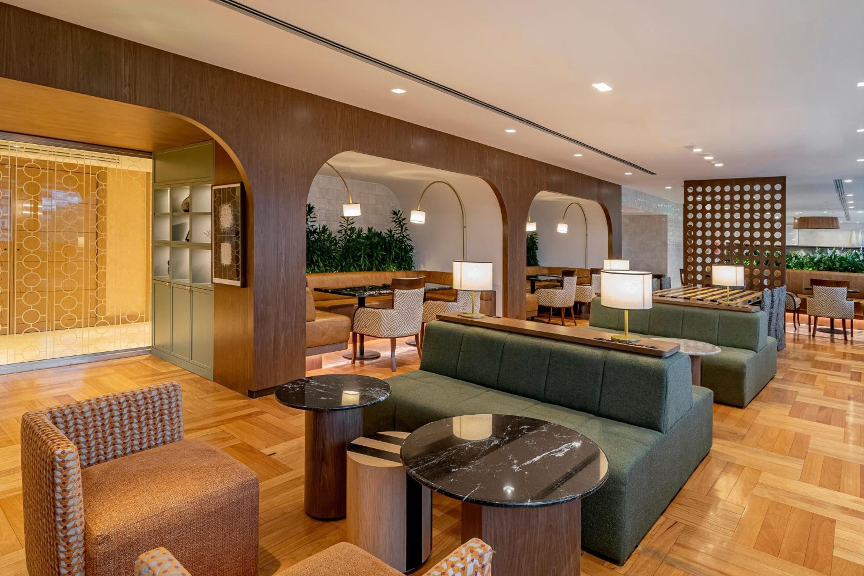 Carioca Suite, Club lounge access, Larger Suite, Ocean view