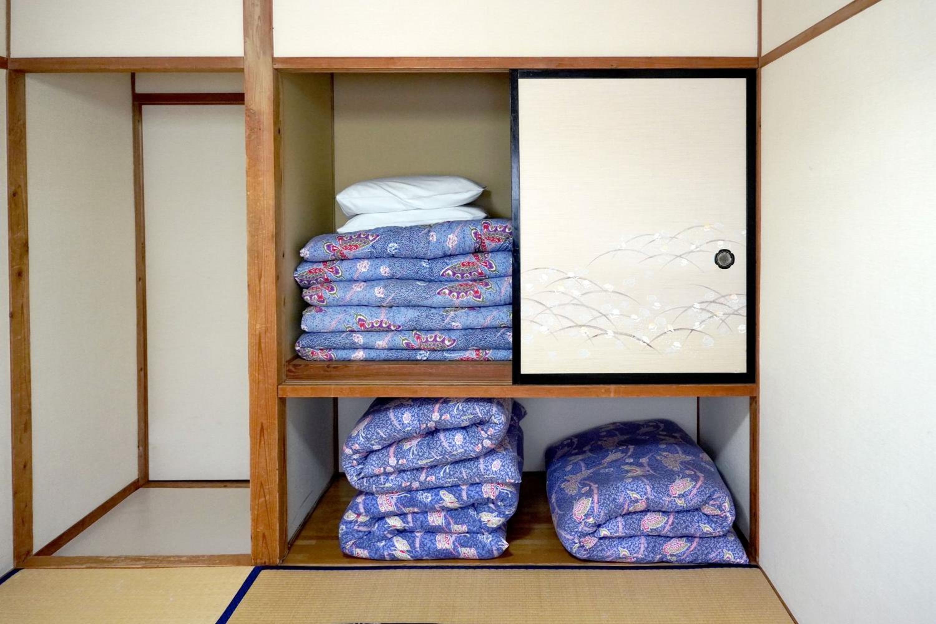 Triple Room with Shared Bathroom photo 2