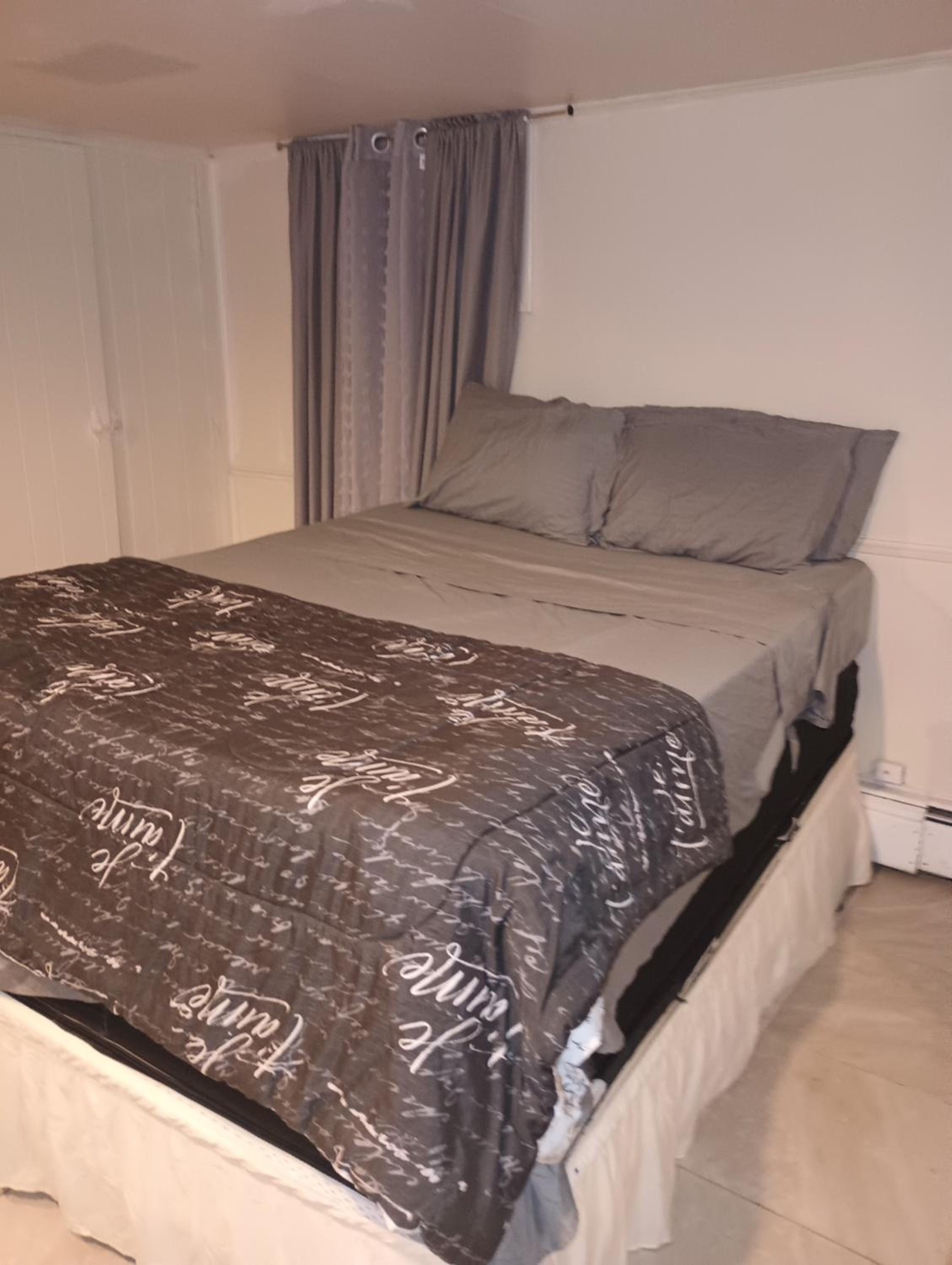 One-Bedroom House photo 1