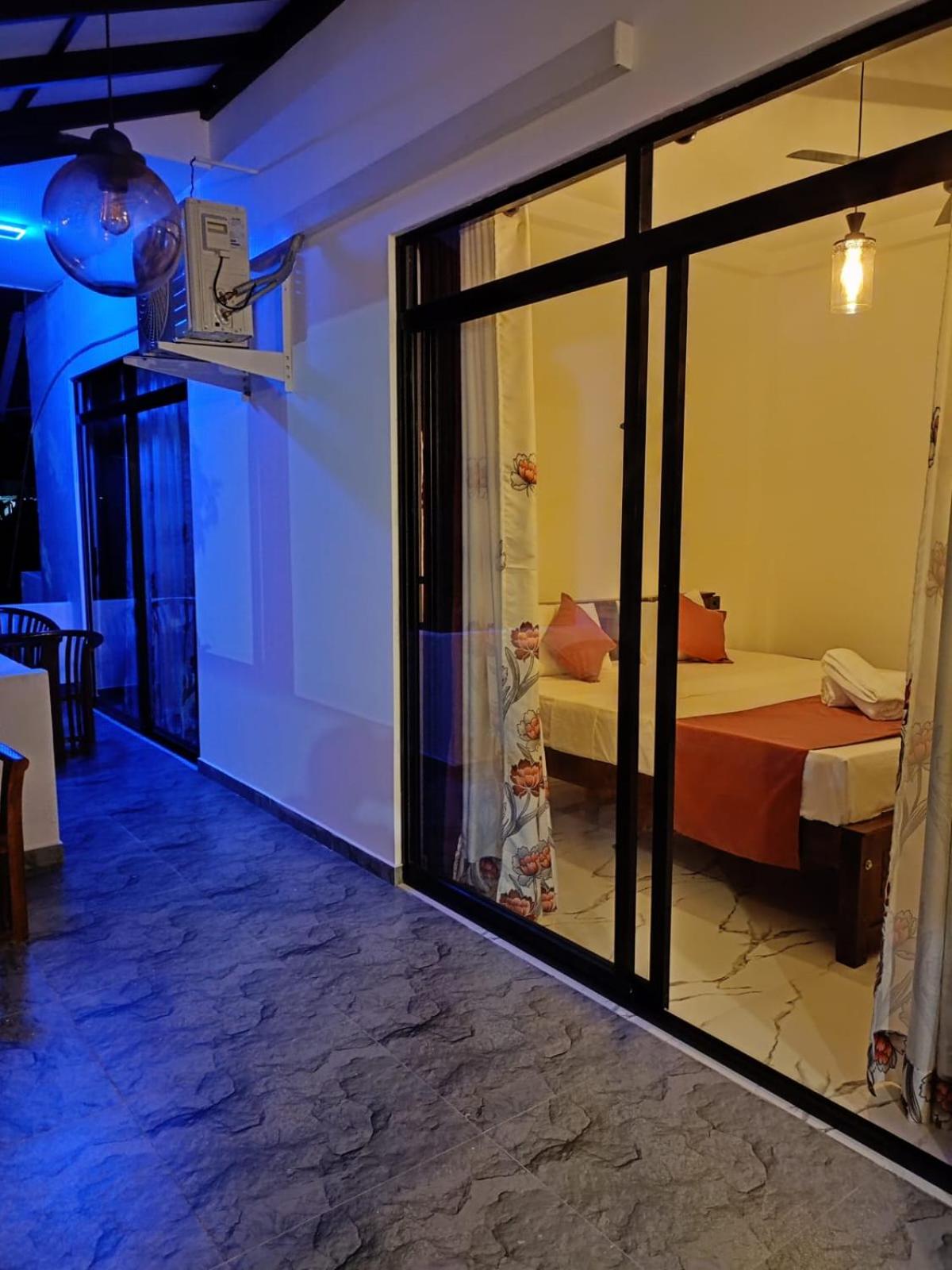 Double Room With Balcony (2 Adults + 1 Child) photo 3