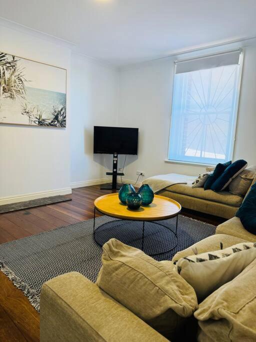 Two-Bedroom Apartment photo 2