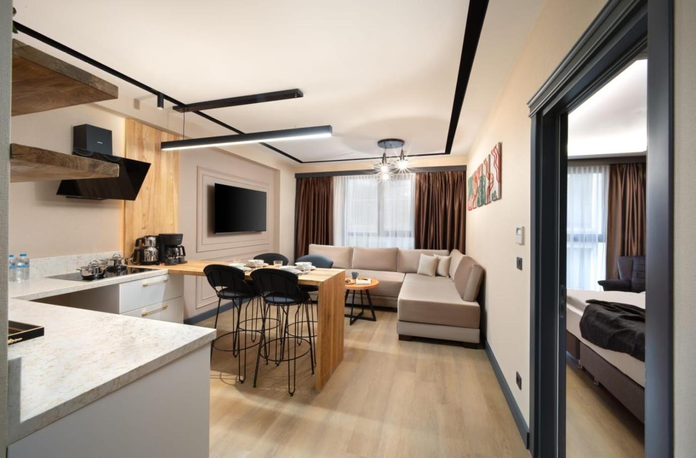 King Suite photo 2