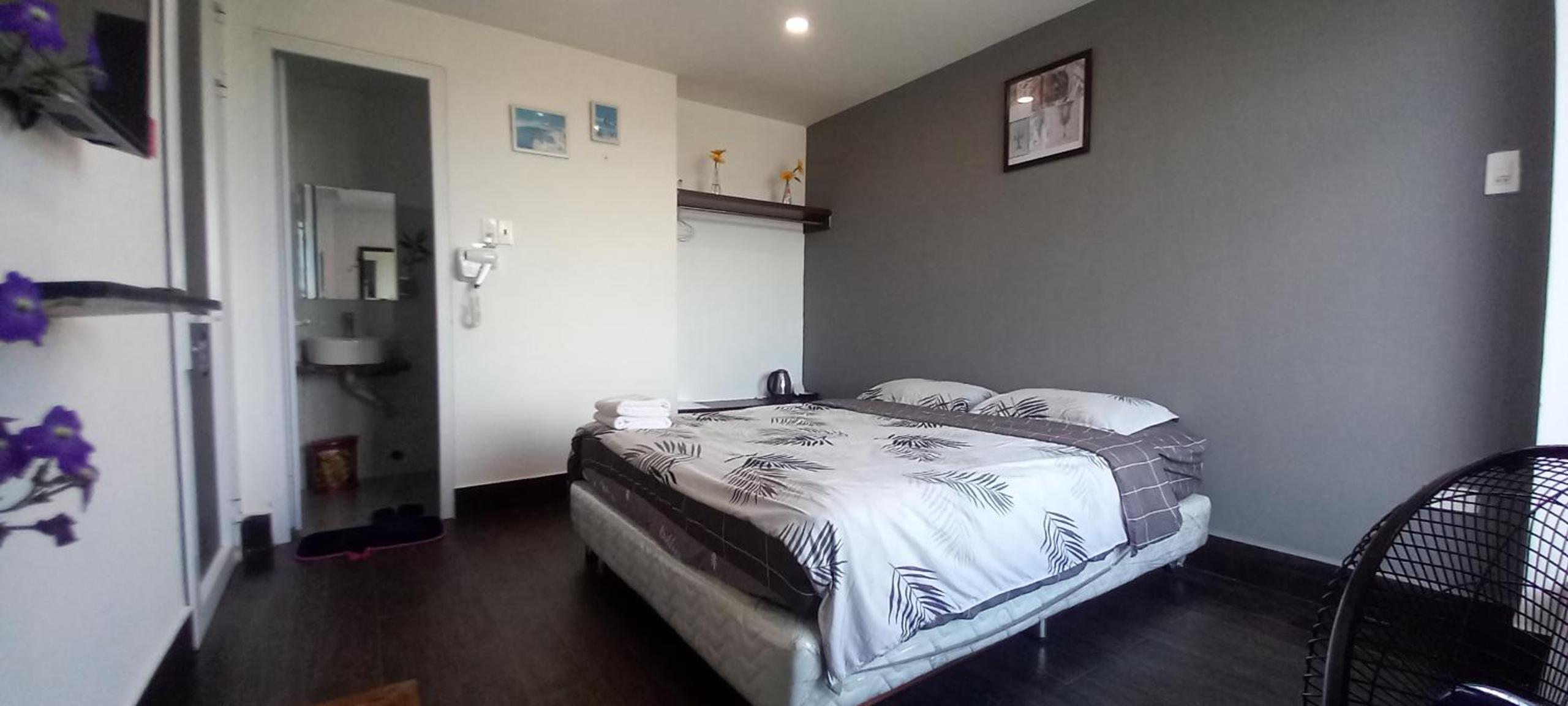 Deluxe Double Room with Balcony photo 2