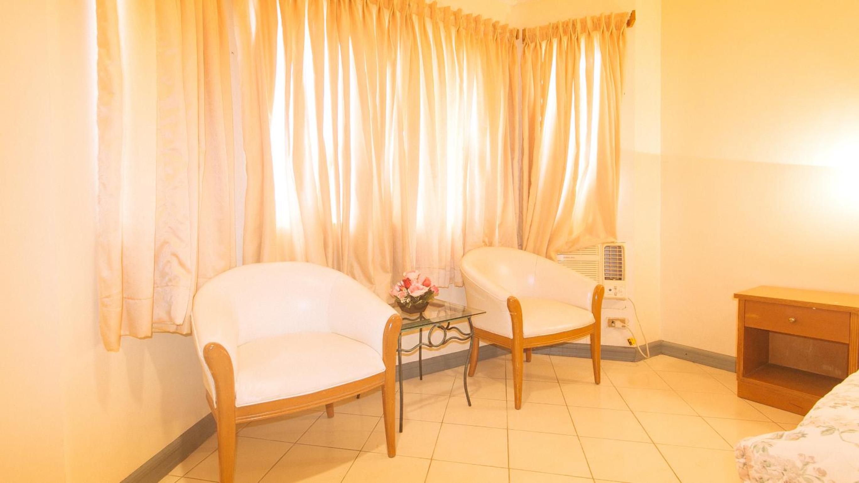 Deluxe Room - Photo 2