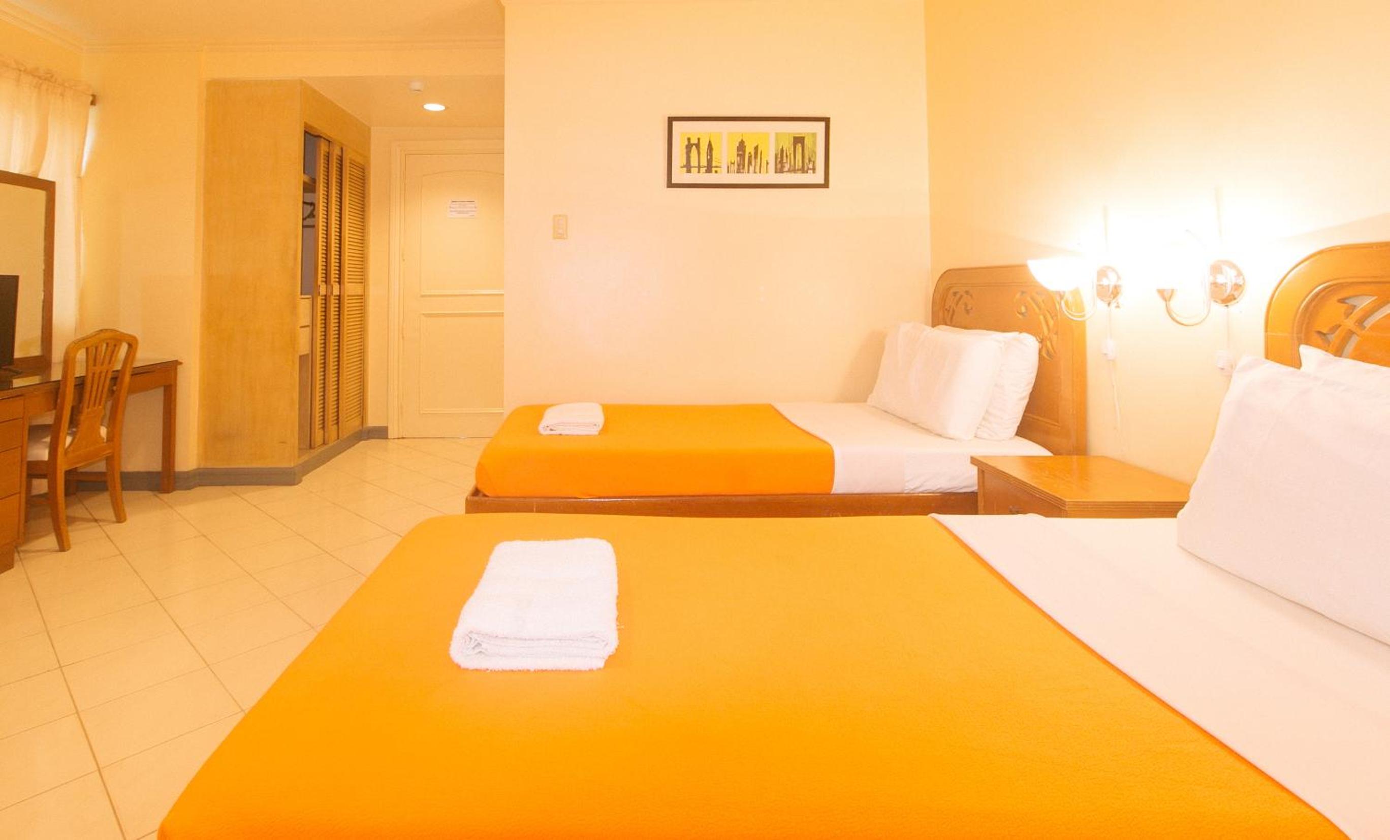 Standard Double Room - Photo 10
