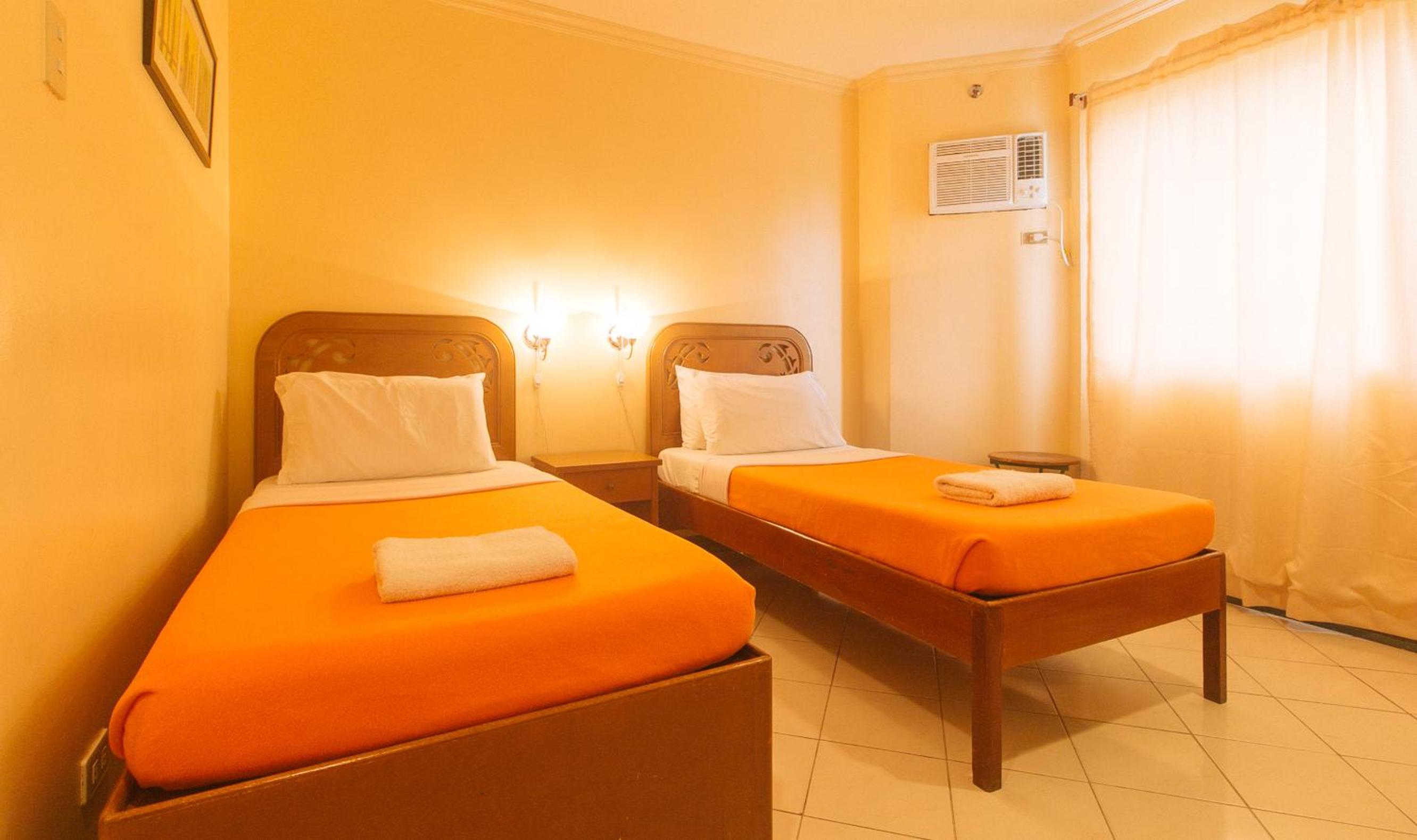 Standard Double Room - Photo 2