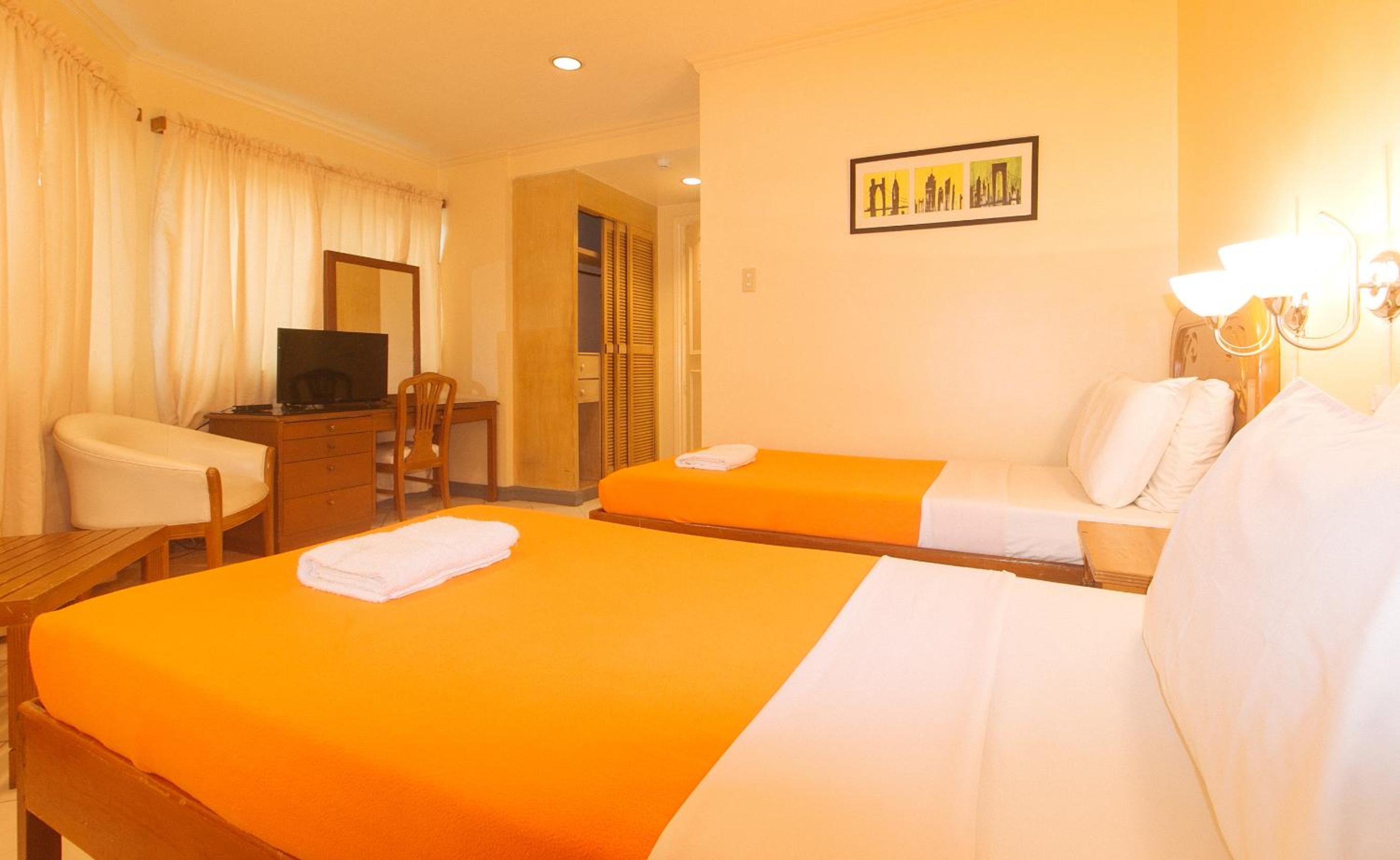 Standard Double Room - Photo 7